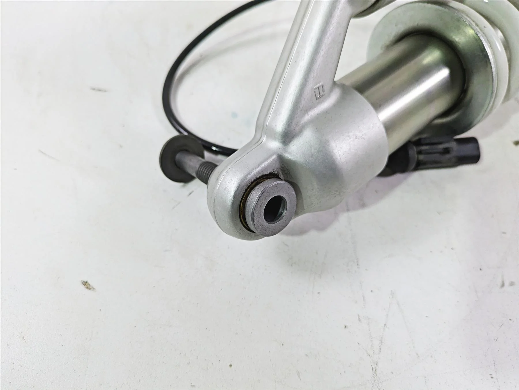 2021 BMW R1250GS K51 Adv Front Shock Damper Esa Low 31488563286 - Image 4