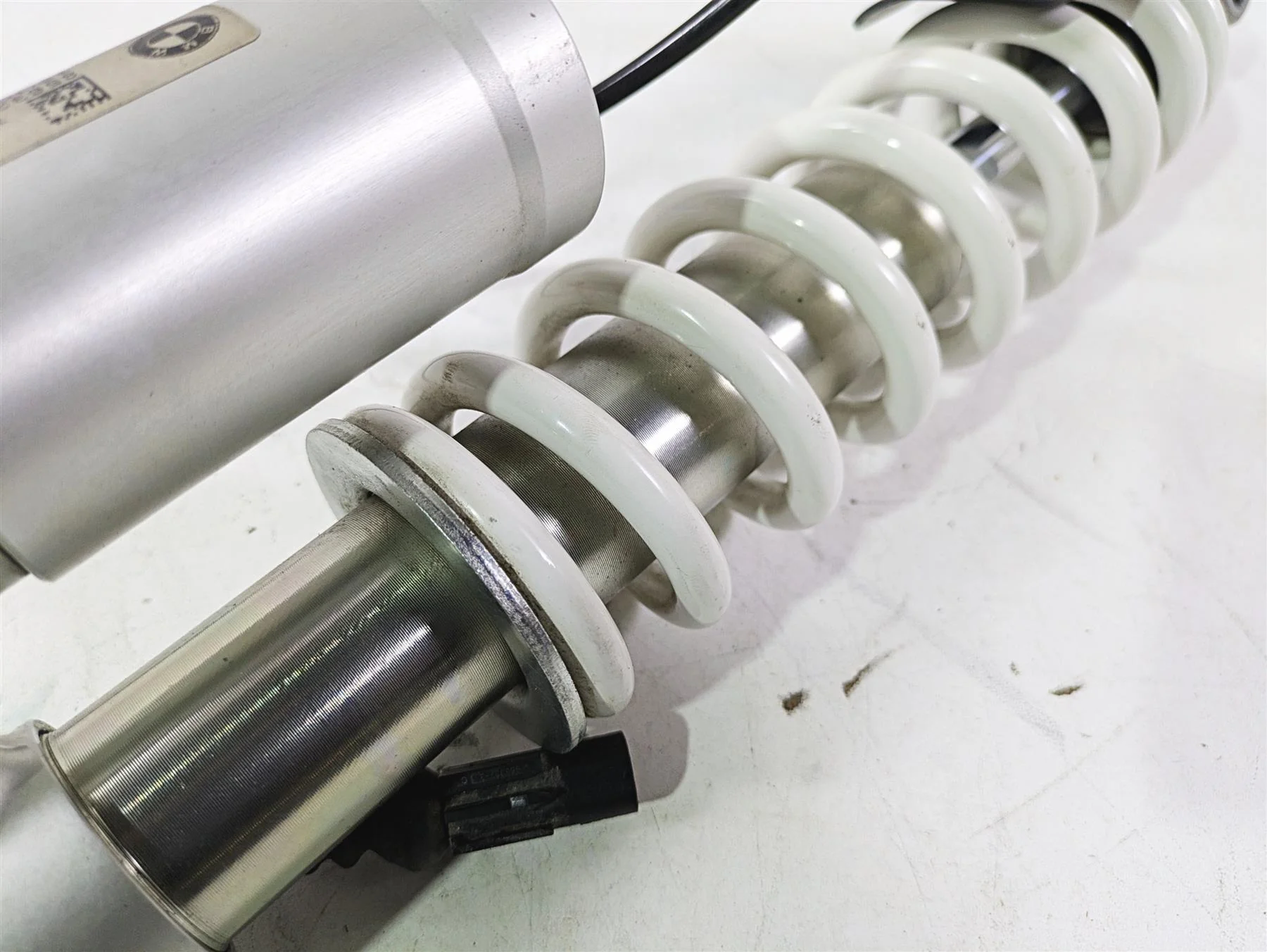 2021 BMW R1250GS K51 Adv Front Shock Damper Esa Low 31488563286 - Image 5