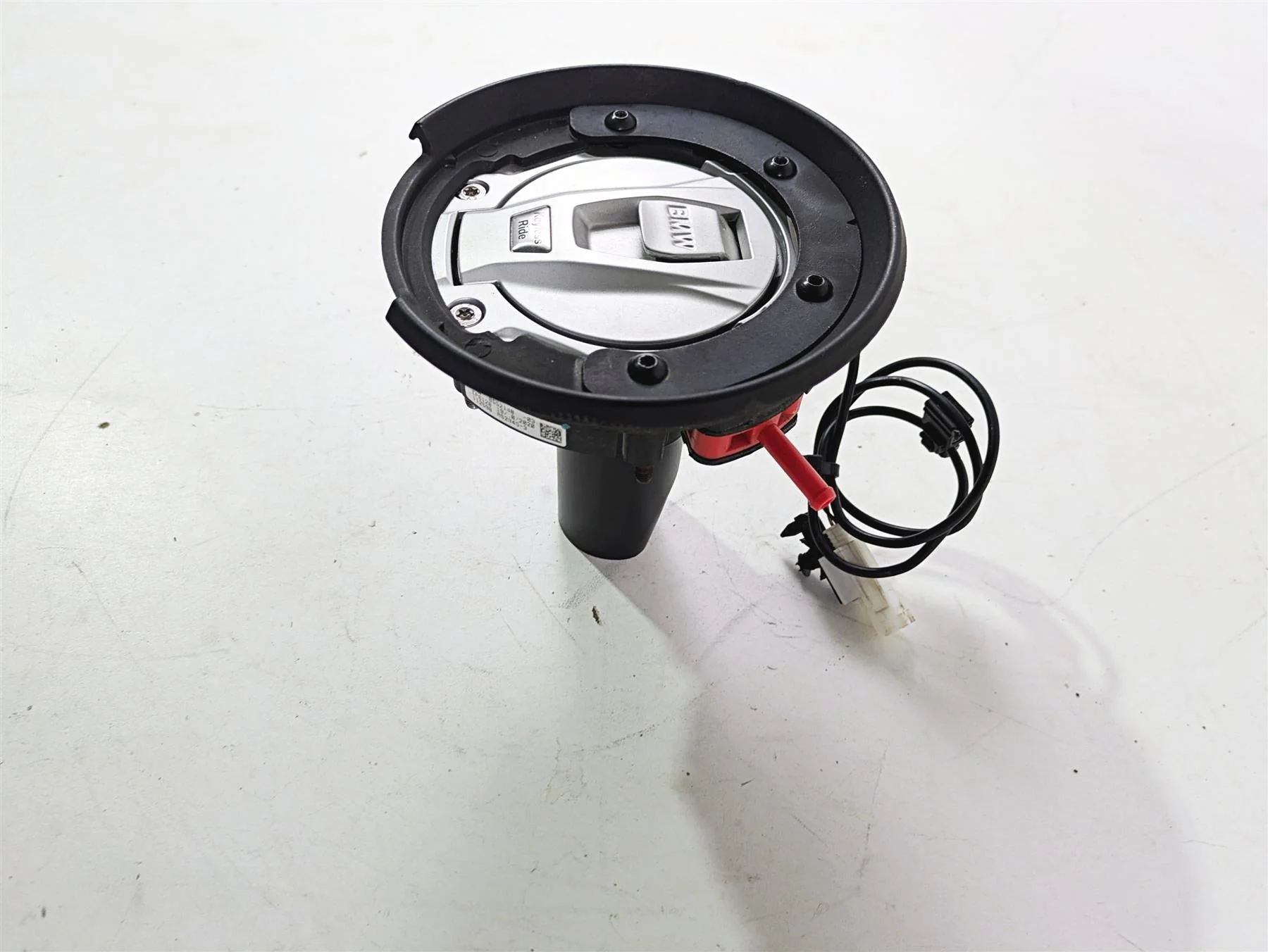 2021 BMW R1250GS K51 Adv Keyless Fuel Gas Petrol Cap Lid 16118552148 - Image 2