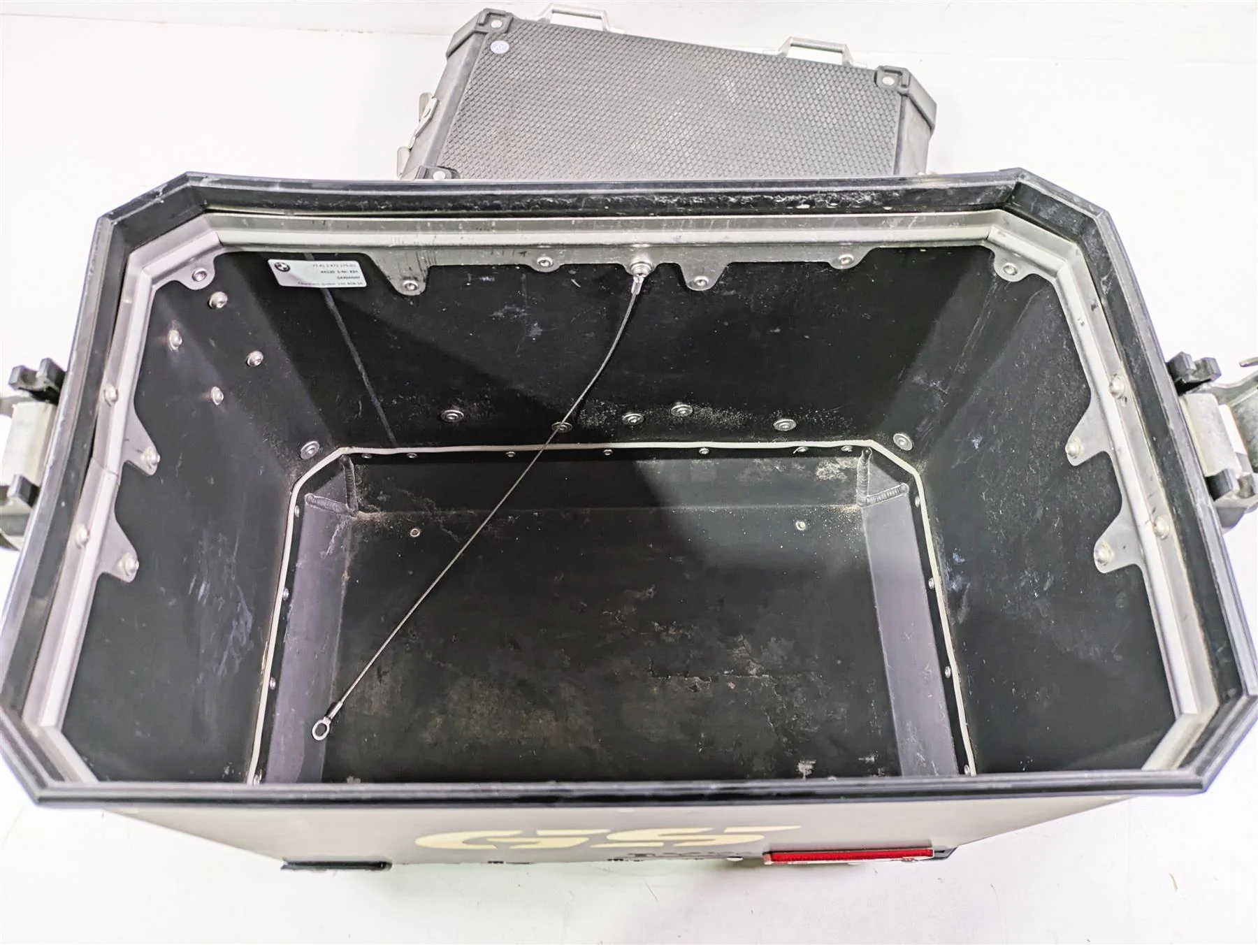 2021 BMW R1250GS K51 Adv Left Saddlebag Saddle Bag Tour Case Damaged 77412472175 - Image 10