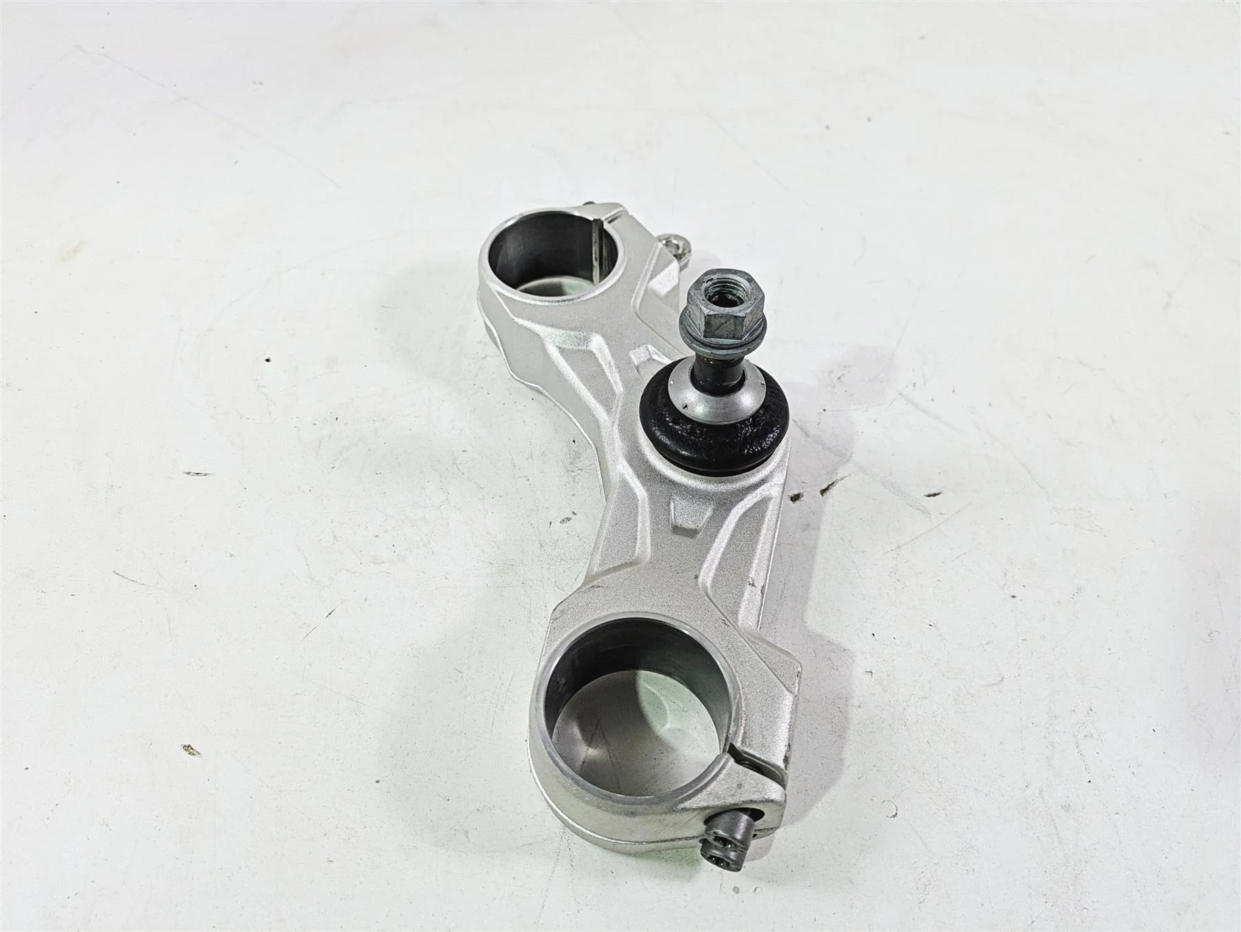 2021 BMW R1250GS K51 Adv Lower Triple Tree Steering Clamp 31429443337 - Image 4