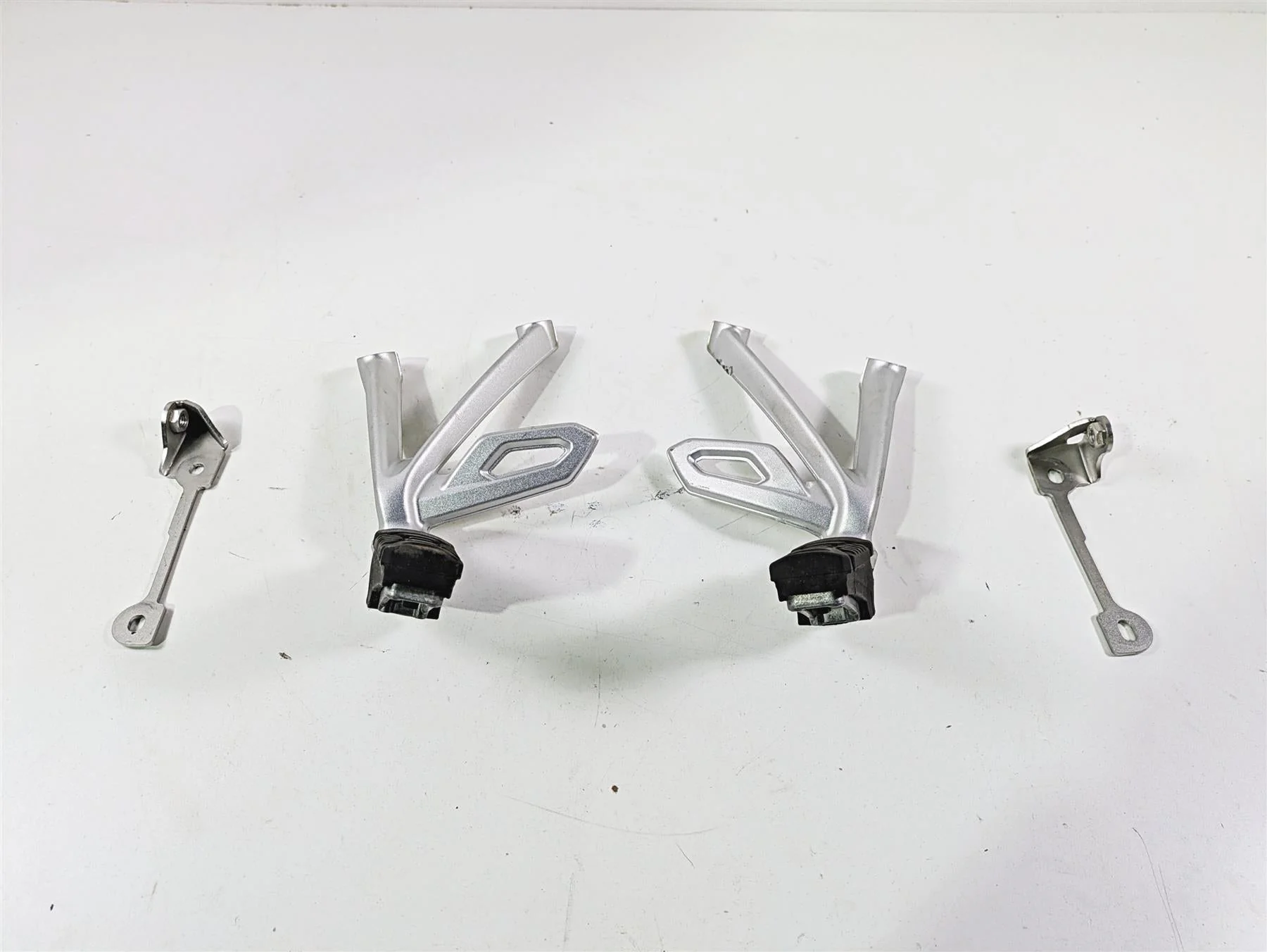 2021 BMW R1250GS K51 Adv Rear Passenger Footpeg Rest Set 46718526741 46718526742 - Image 5