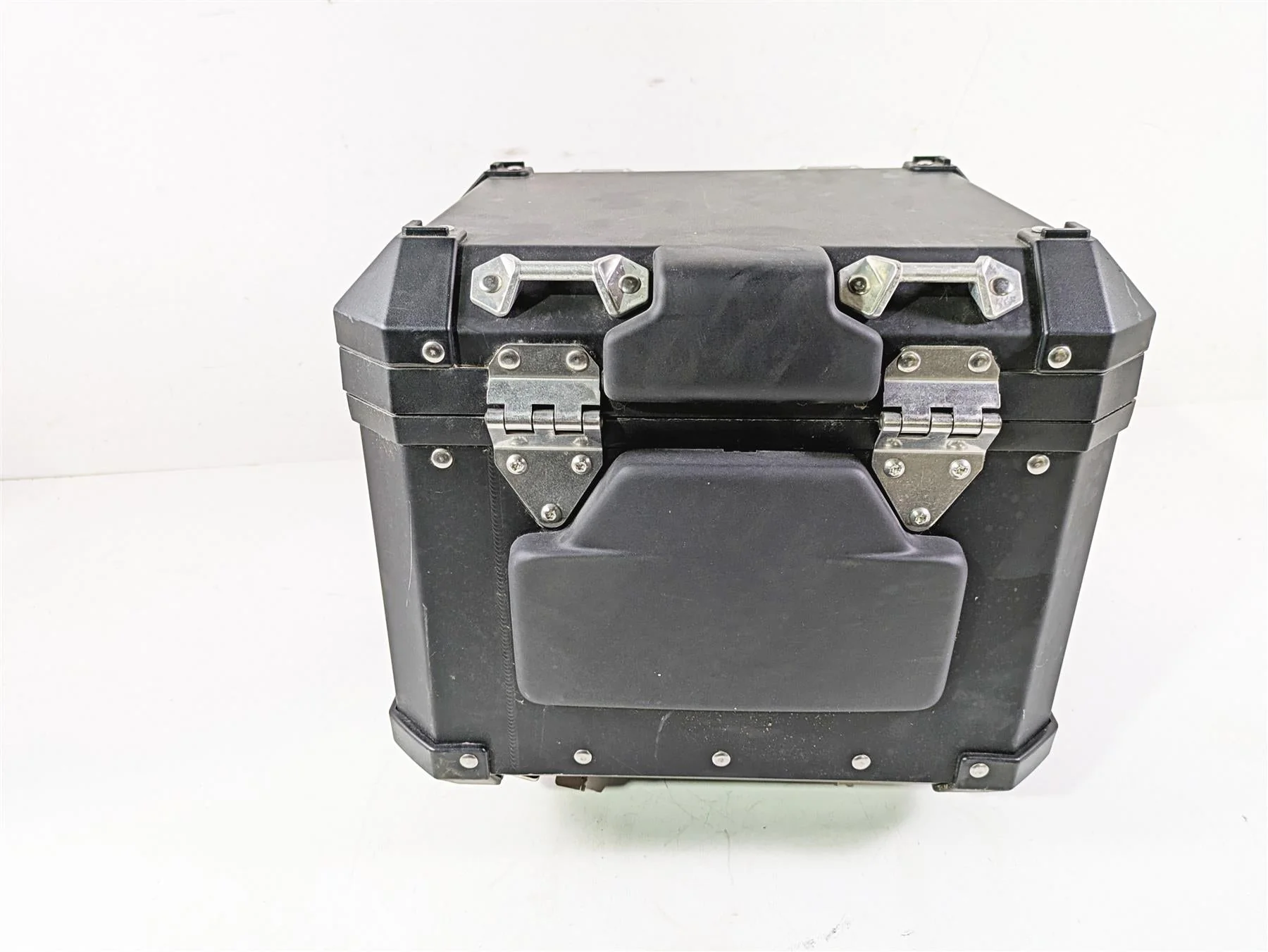 2021 BMW R1250GS K51 Adv Rear Top Case Trunk Bag - Damaged 77432472170 - Image 3