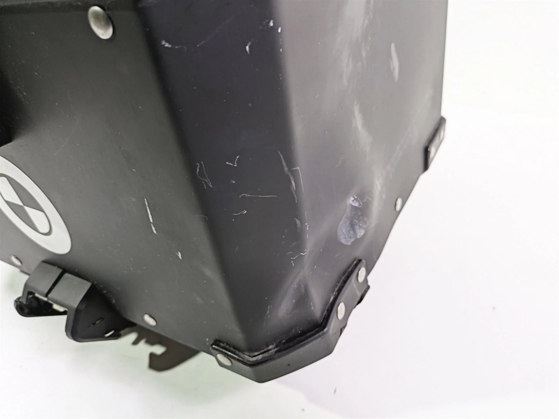 2021 BMW R1250GS K51 Adv Rear Top Case Trunk Bag - Damaged 77432472170 - Image 7