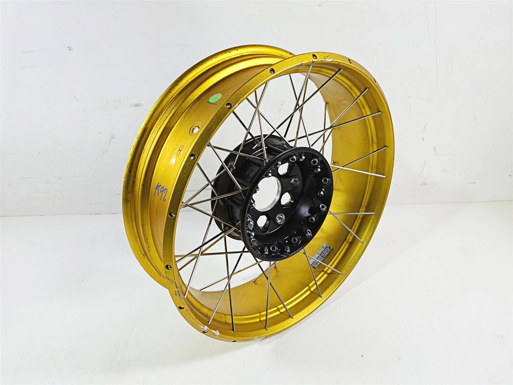 2021 BMW R1250GS K51 Adv Rear Wheel Rim 17x4.5 Gold READ 36318404333 - Image 3