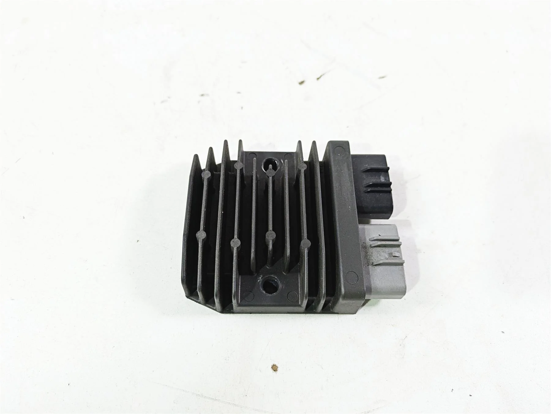 2021 BMW R1250GS K51 Adv Rectifier Voltage Regulator 8523367 FH020AB 12319467618 - Image 4
