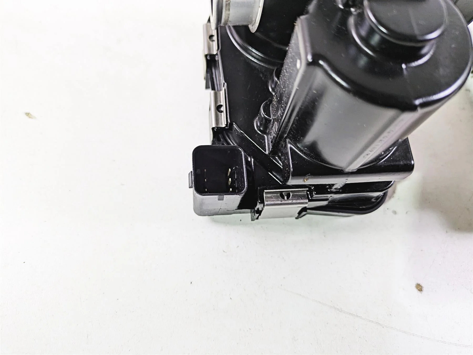 2021 BMW R1250GS K51 Adv Throttle Body Fuel Injection Set 13548568757 - Image 11