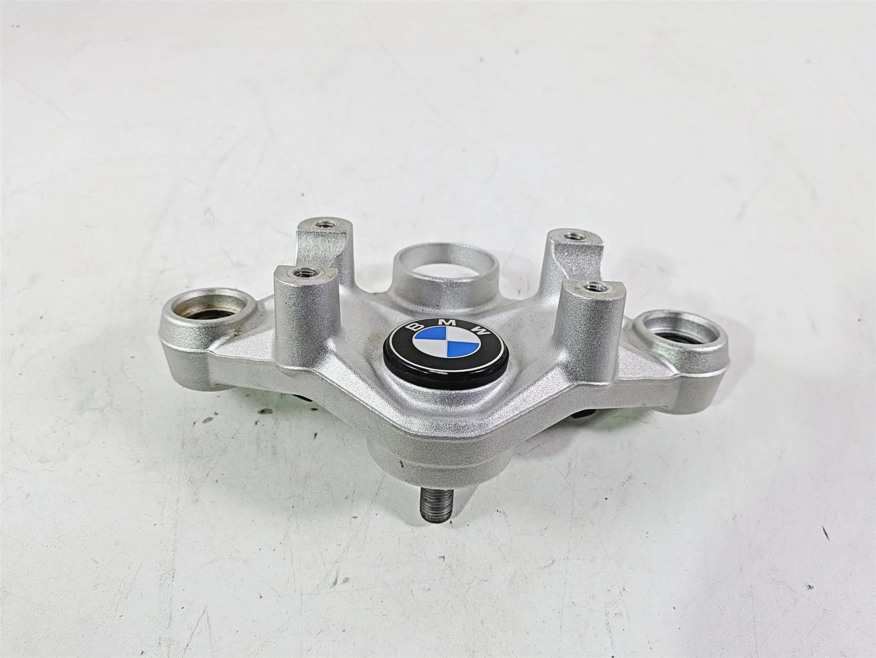 2021 BMW R1250GS K51 Adv Upper Triple Tree Steering Clamp 31428555849 - Image 11