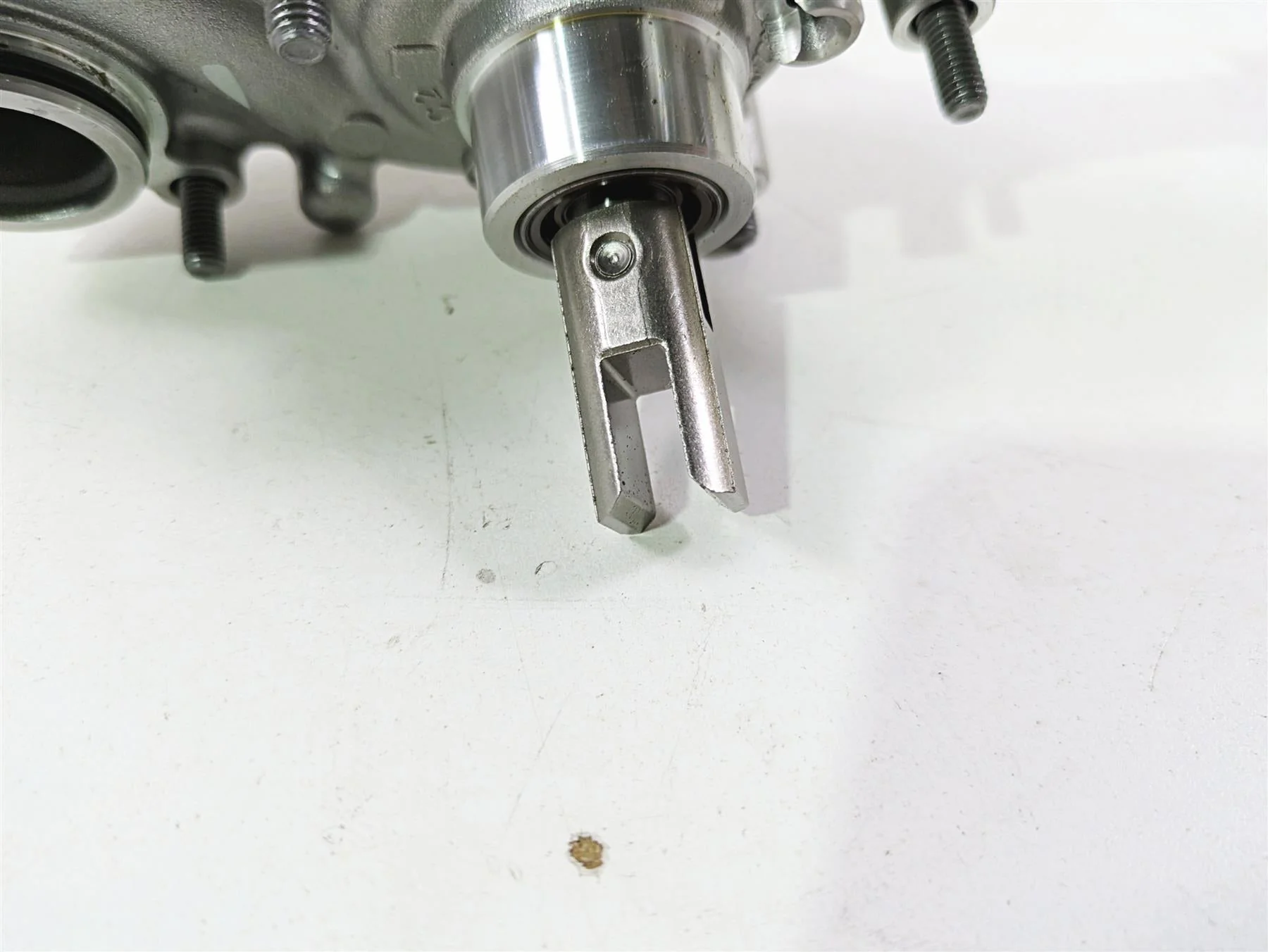 2021 BMW R1250GS K51 Adv Water Pump Waterpump & Housing 11518529879 - Image 10
