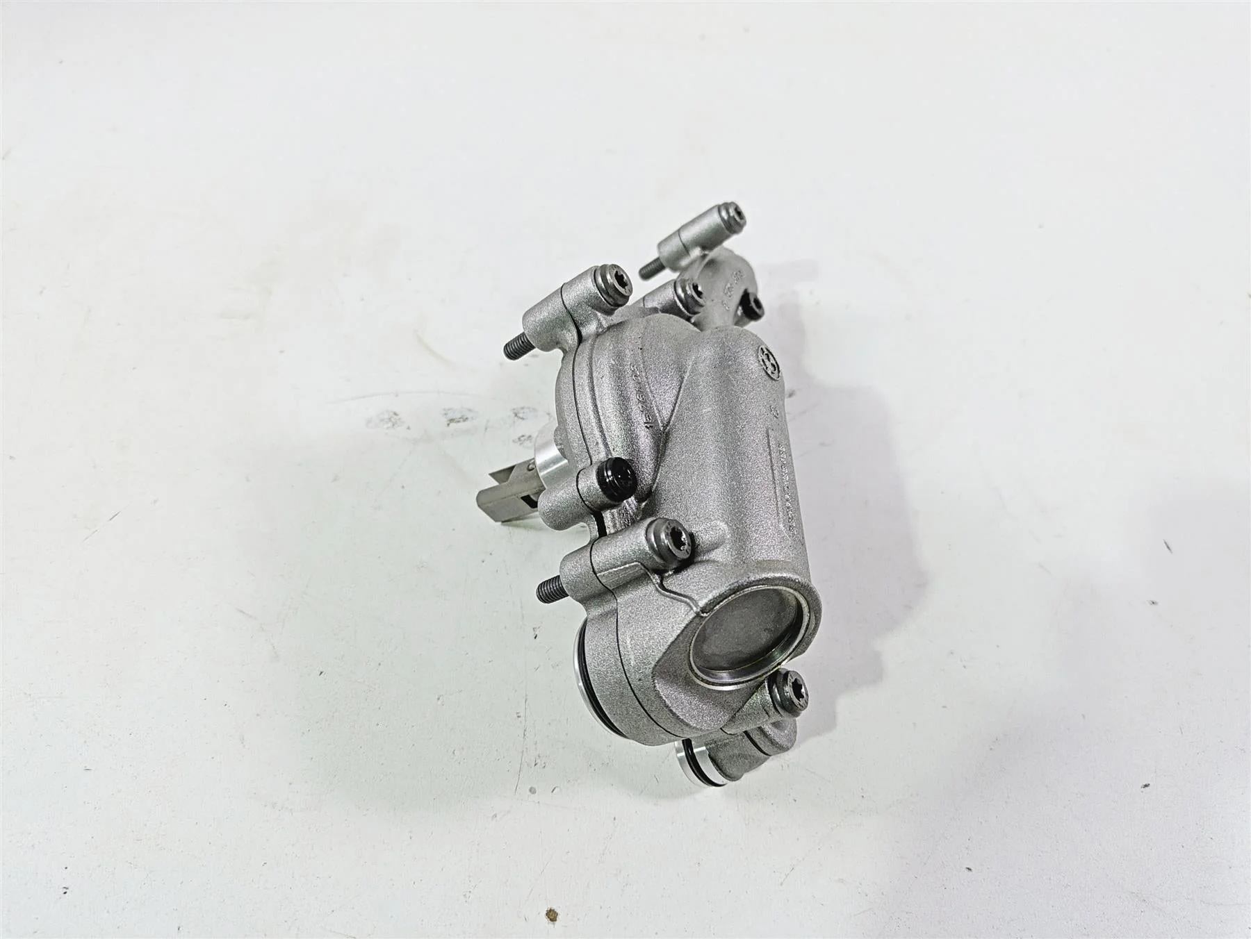 2021 BMW R1250GS K51 Adv Water Pump Waterpump & Housing 11518529879 - Image 3