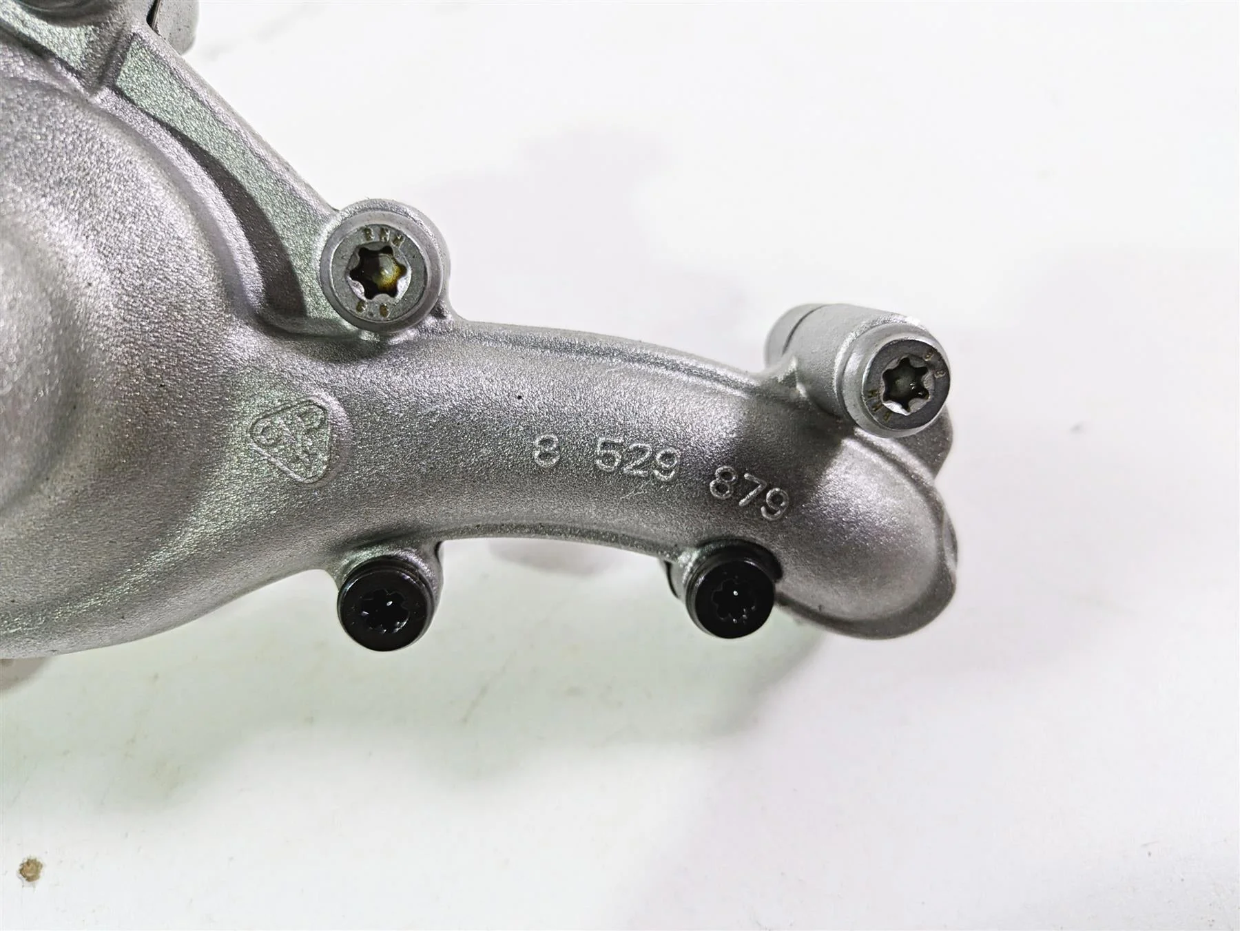 2021 BMW R1250GS K51 Adv Water Pump Waterpump & Housing 11518529879 - Image 7