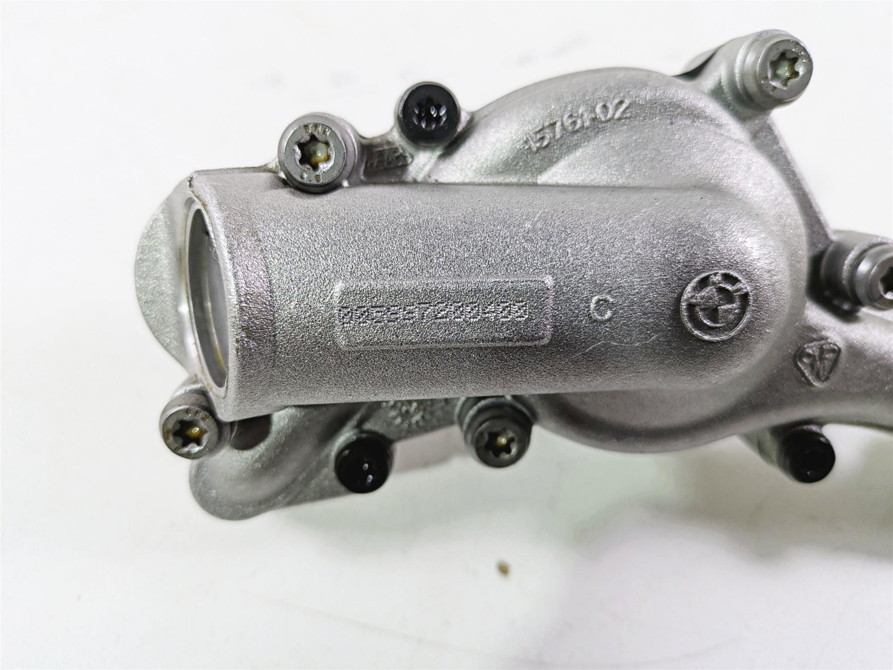 2021 BMW R1250GS K51 Adv Water Pump Waterpump & Housing 11518529879 - Image 8