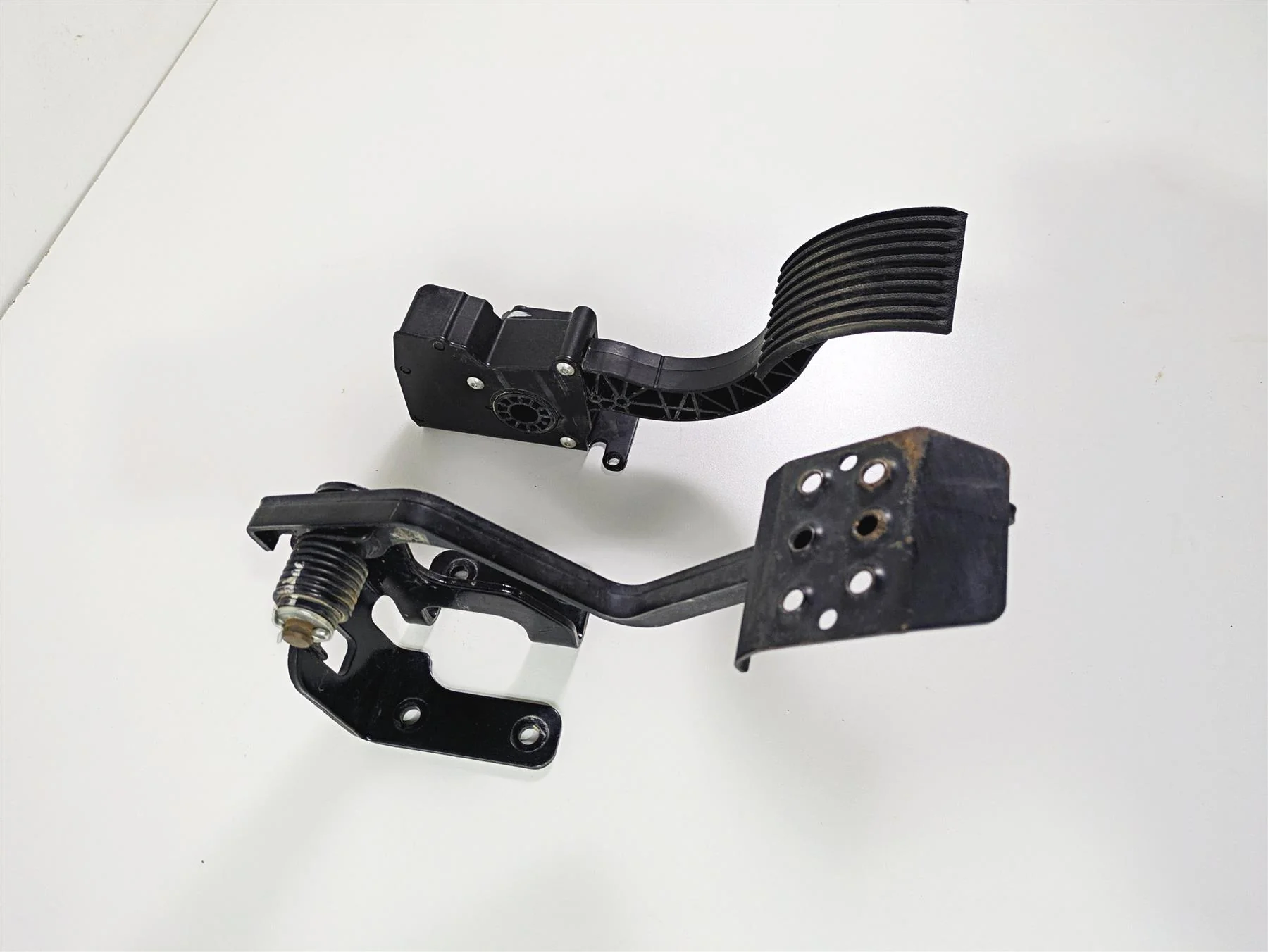 2021 CFMoto Zforce 950 Sport Foot Brake Pedal Lever Set 5BY0-105000 5HY0-082000 - Image 2