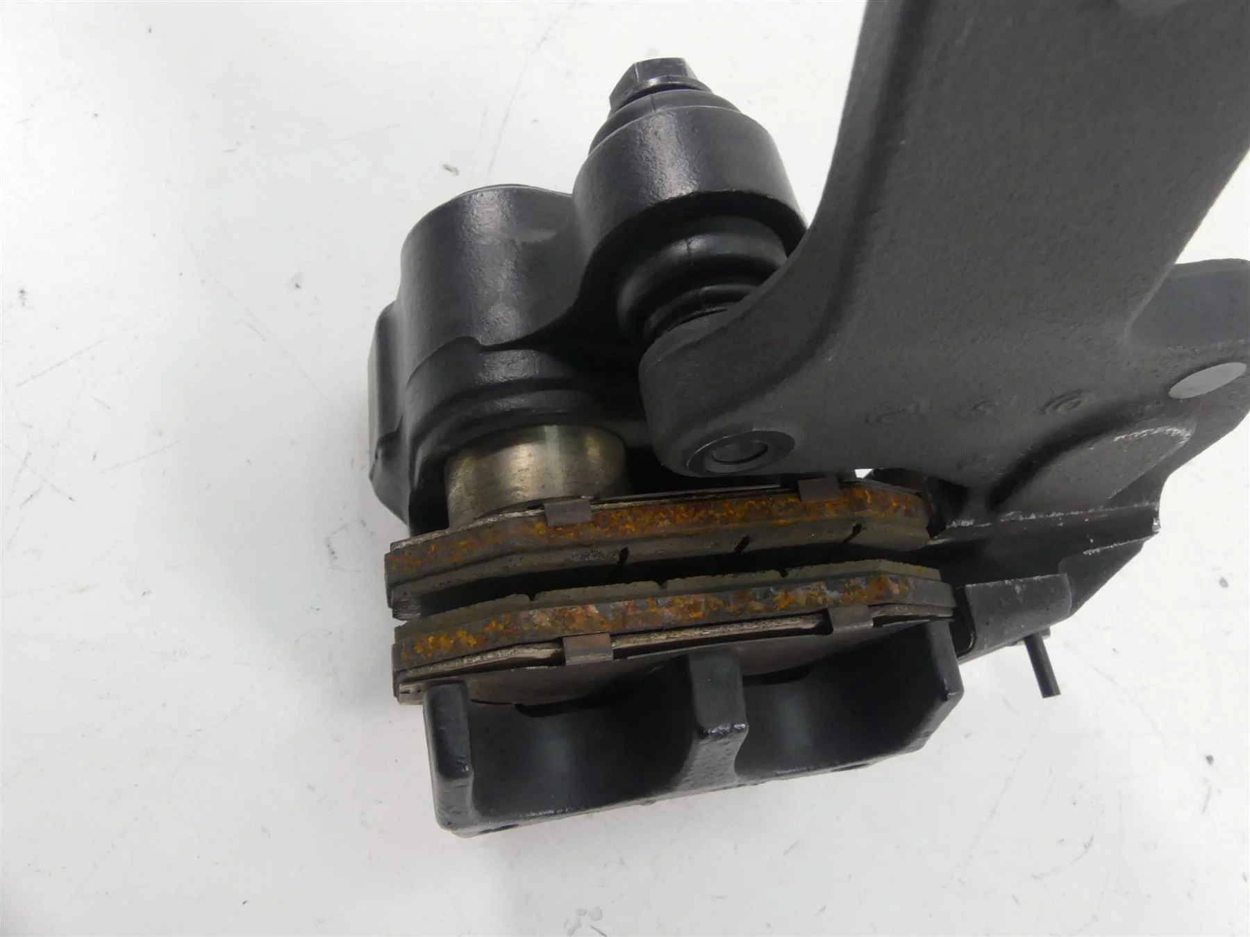 2021 Harley Softail FLSB Sport Glide Rear Brake Caliper & Bracket 25mm 41300192 - Image 7
