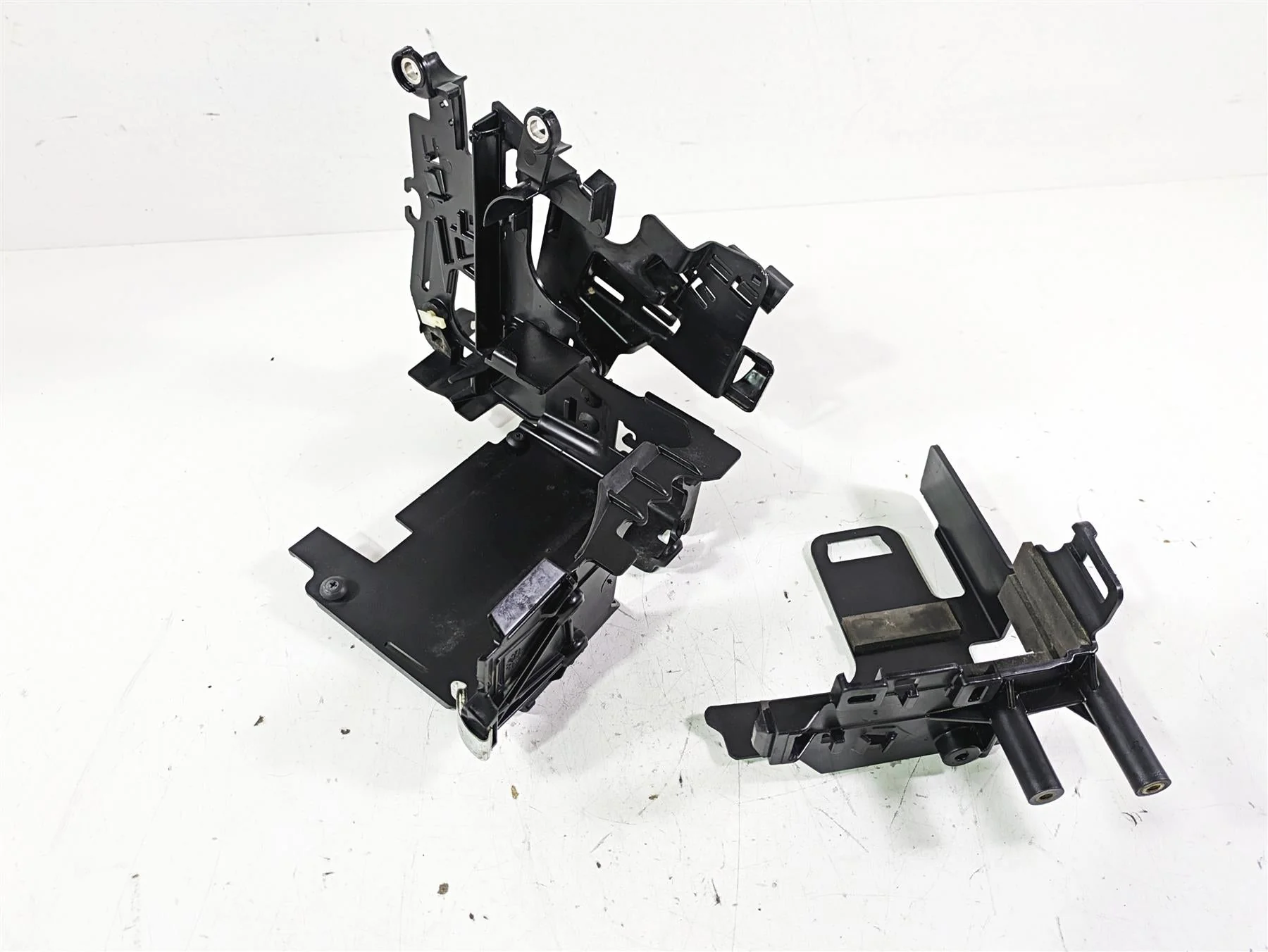2021 Harley Softail FLSL Slim Electrical Carrier Plastic Set 69201523 69201632 - Image 12