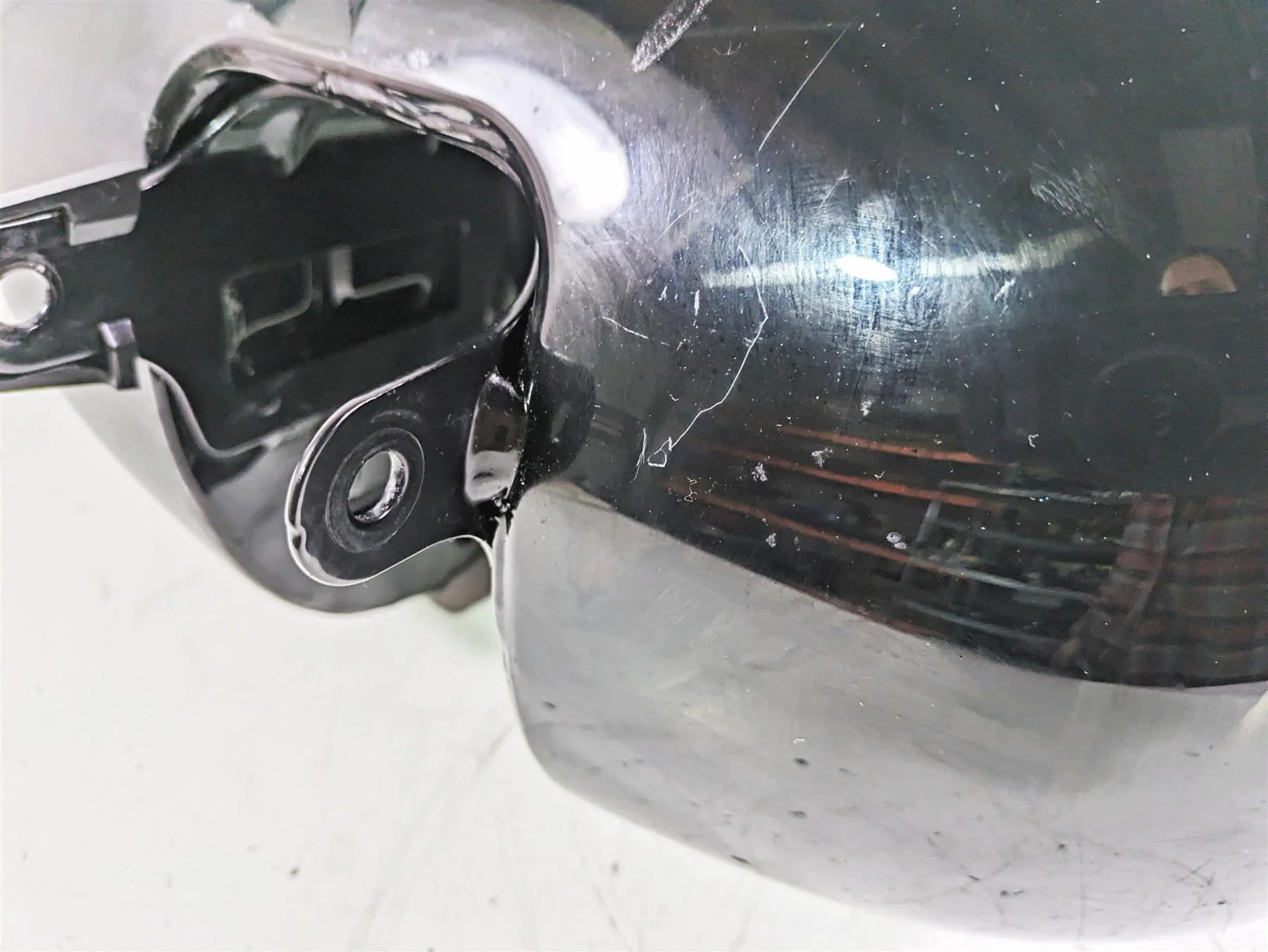 2021 Harley Softail FLSL Slim Fuel Gas  Petrol Tank 61000674 - Image 10