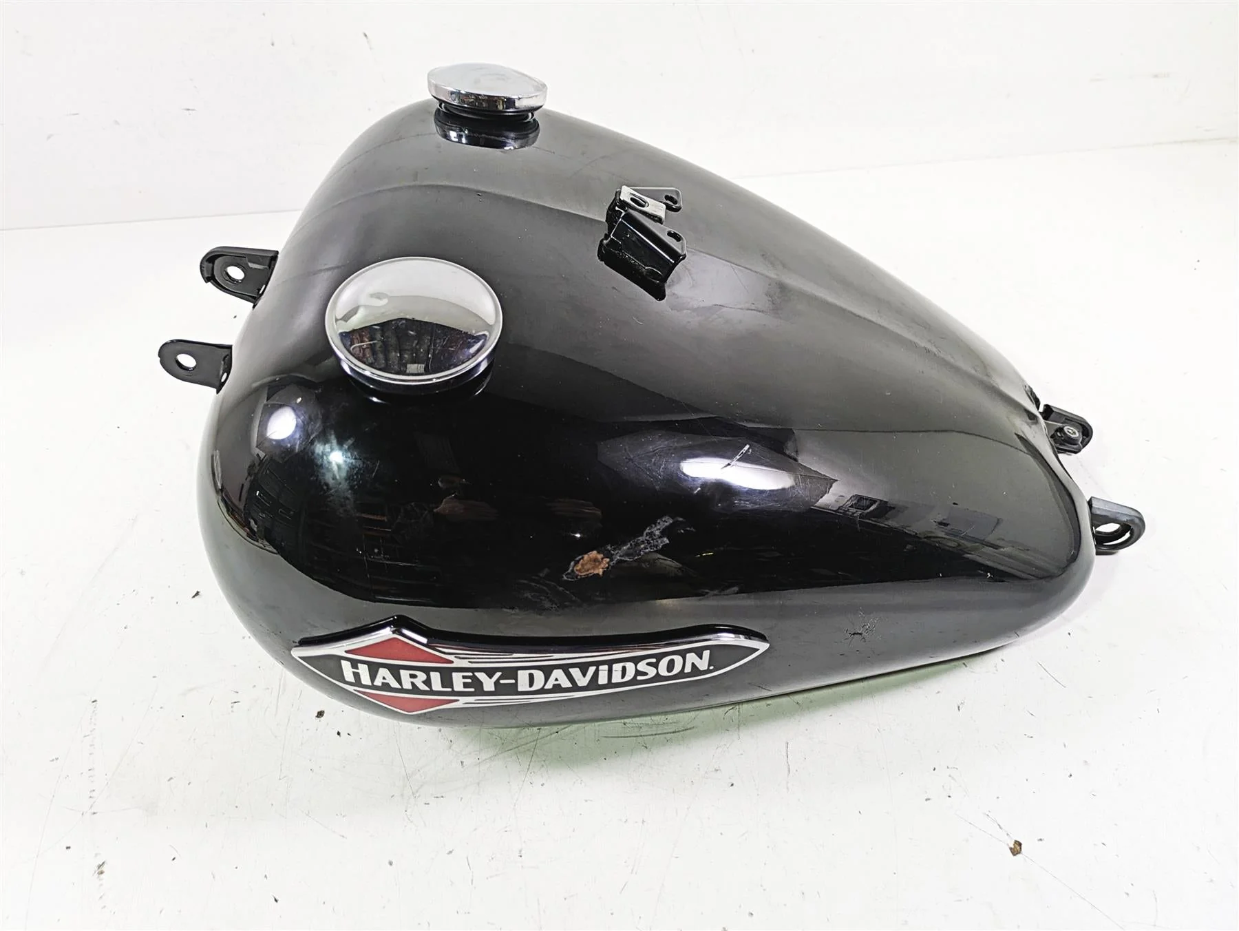 2021 Harley Softail FLSL Slim Fuel Gas  Petrol Tank 61000674 - Image 3