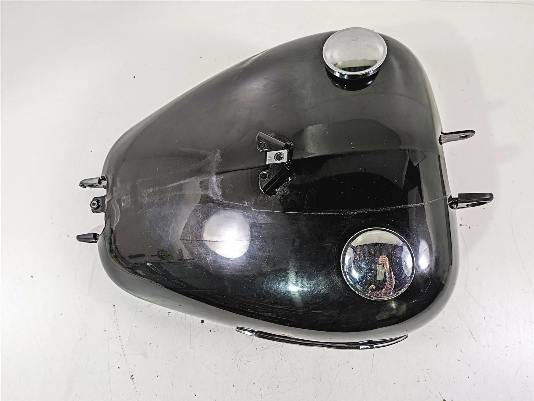 2021 Harley Softail FLSL Slim Fuel Gas  Petrol Tank 61000674 - Image 5