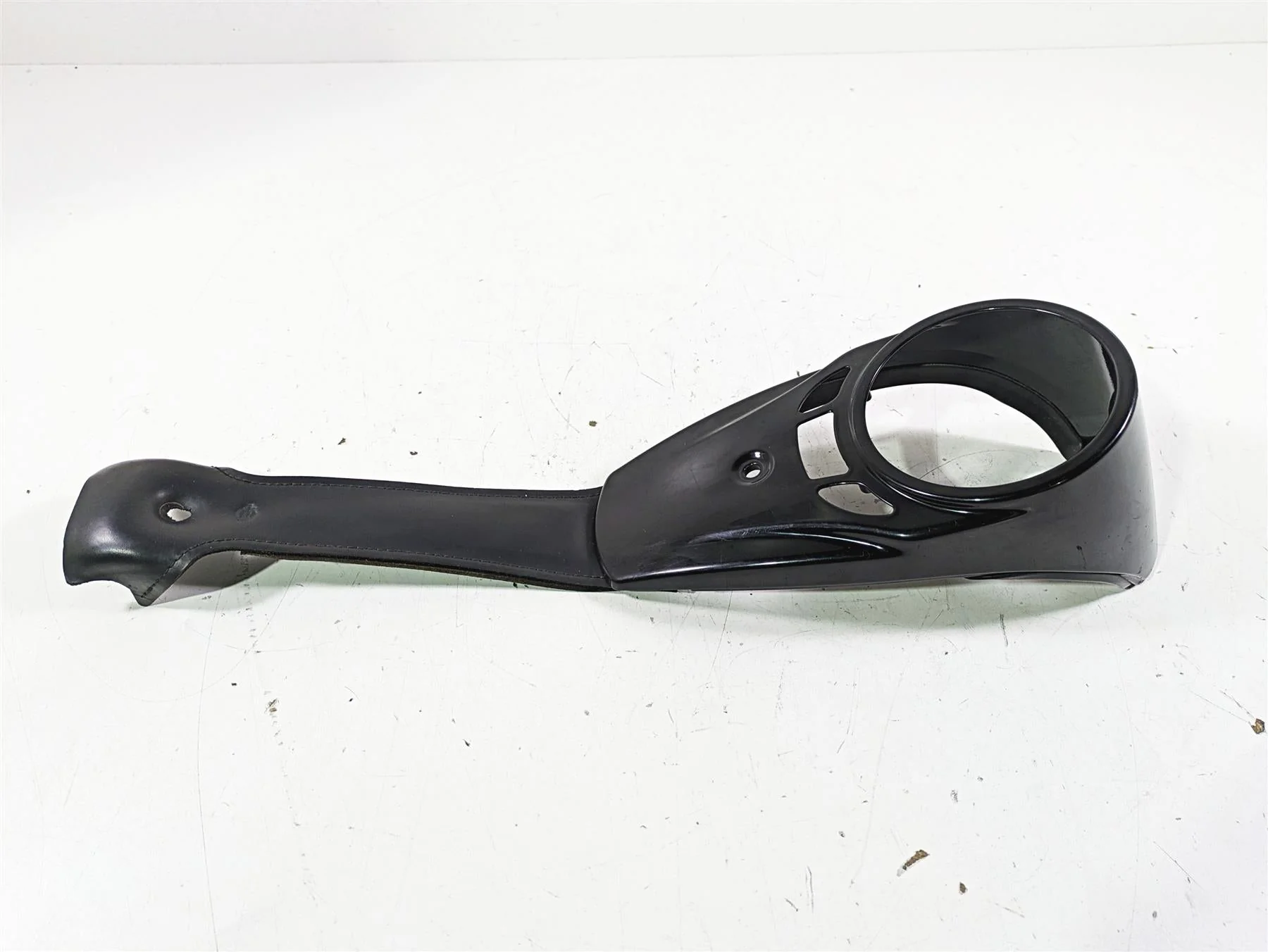 2021 Harley Softail FLSL Slim Fuel Tank Dash Instrument Cover Console 70900716 - Image 3