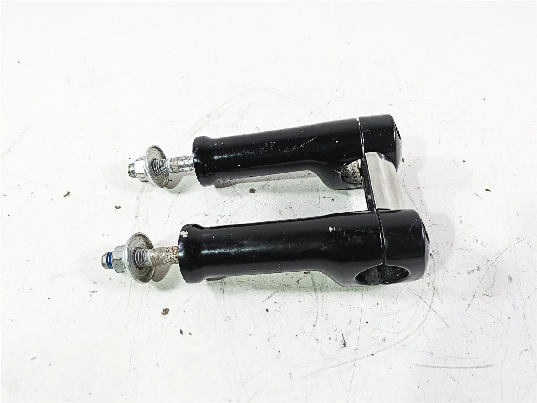 2021 Harley Softail FLSL Slim Handlebar Riser Holder Clamp 55984-07 - Image 4