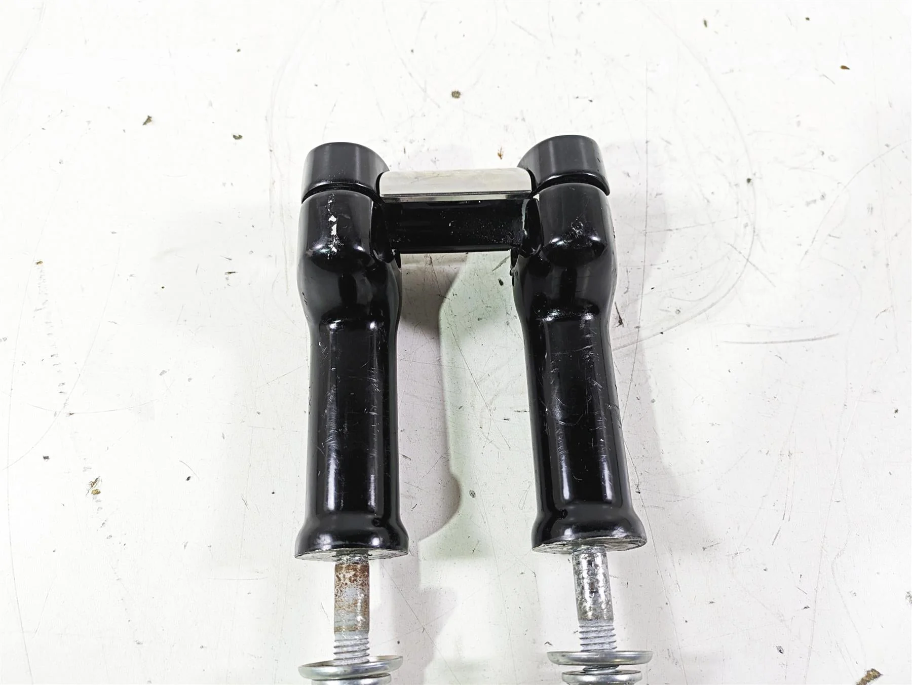 2021 Harley Softail FLSL Slim Handlebar Riser Holder Clamp 55984-07 - Image 9