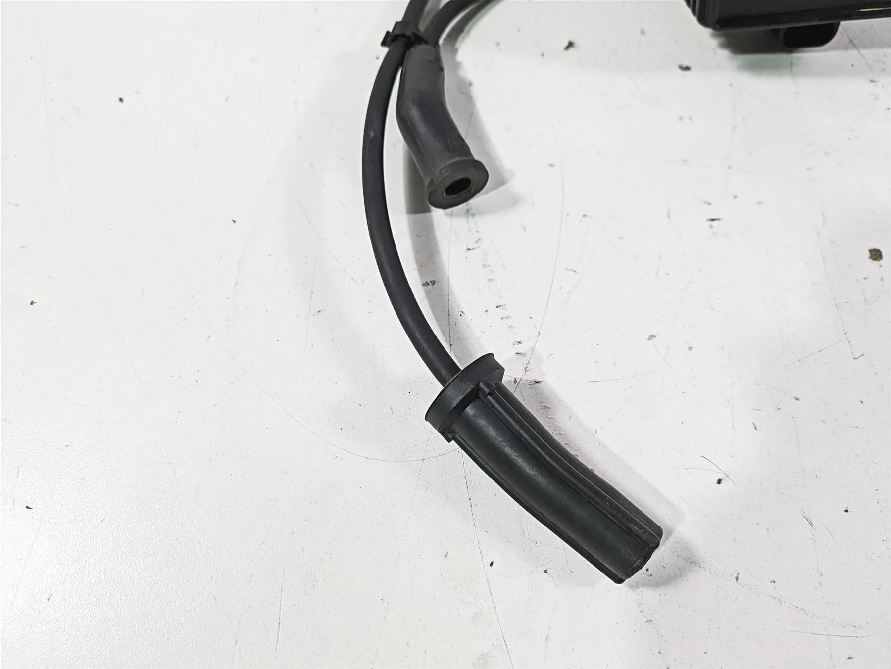 2021 Harley Softail FLSL Slim Ignition Coil Wires Plugs -Tested 31600067 - Image 6