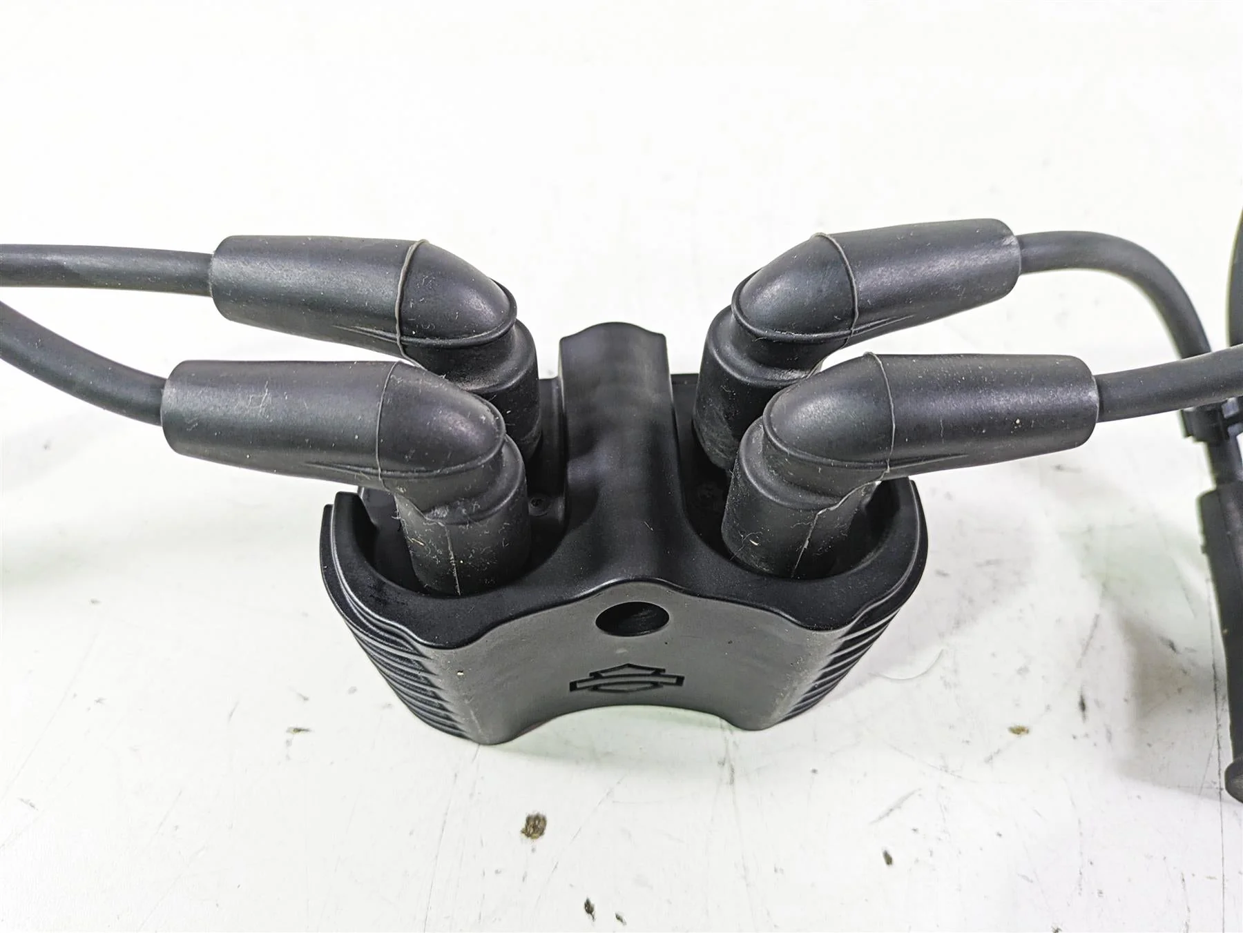 2021 Harley Softail FLSL Slim Ignition Coil Wires Plugs -Tested 31600067 - Image 8