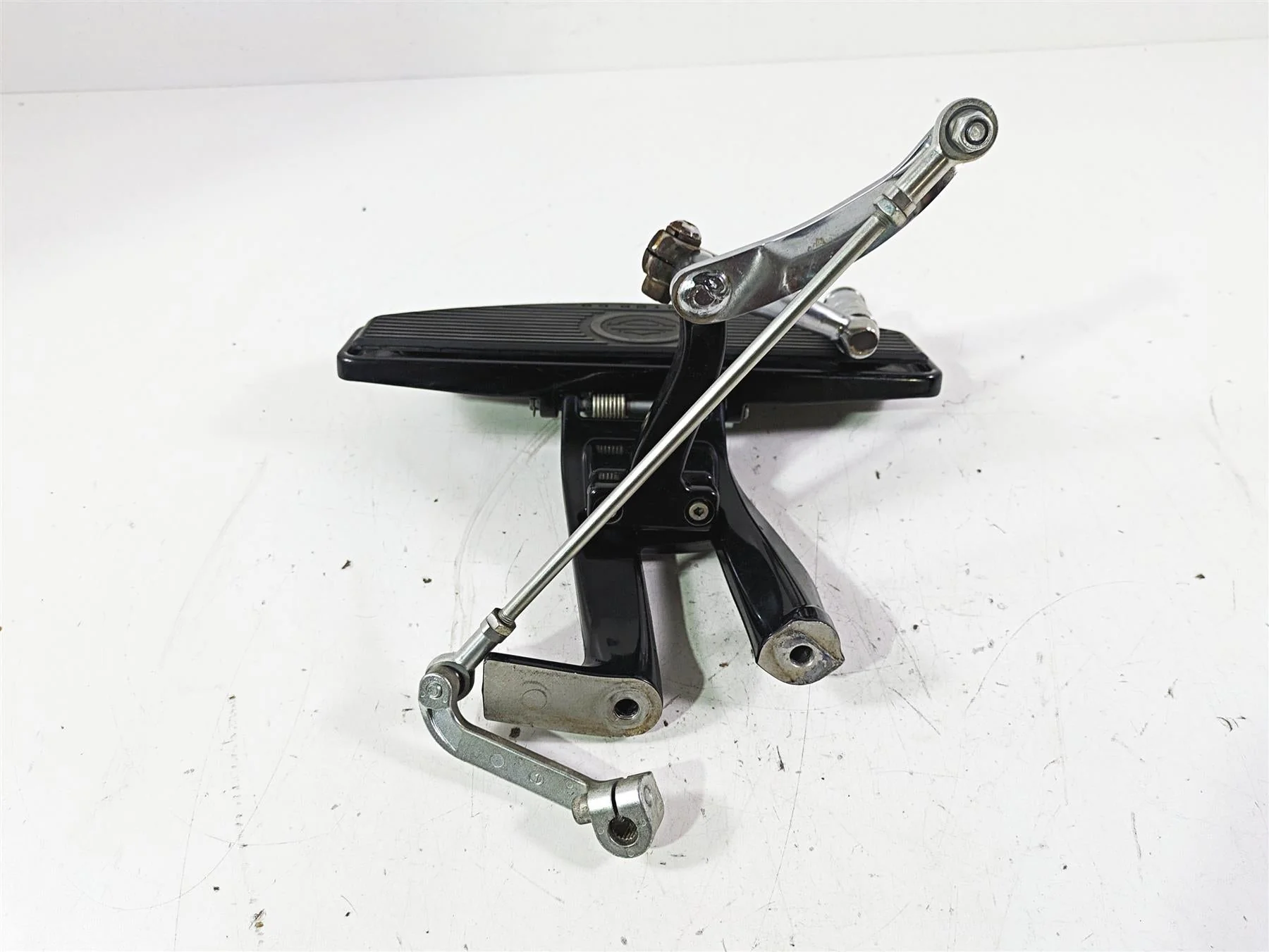 2021 Harley Softail FLSL Slim Left Floorboard & Shifter Pedal 50500738 33895-82E - Image 3
