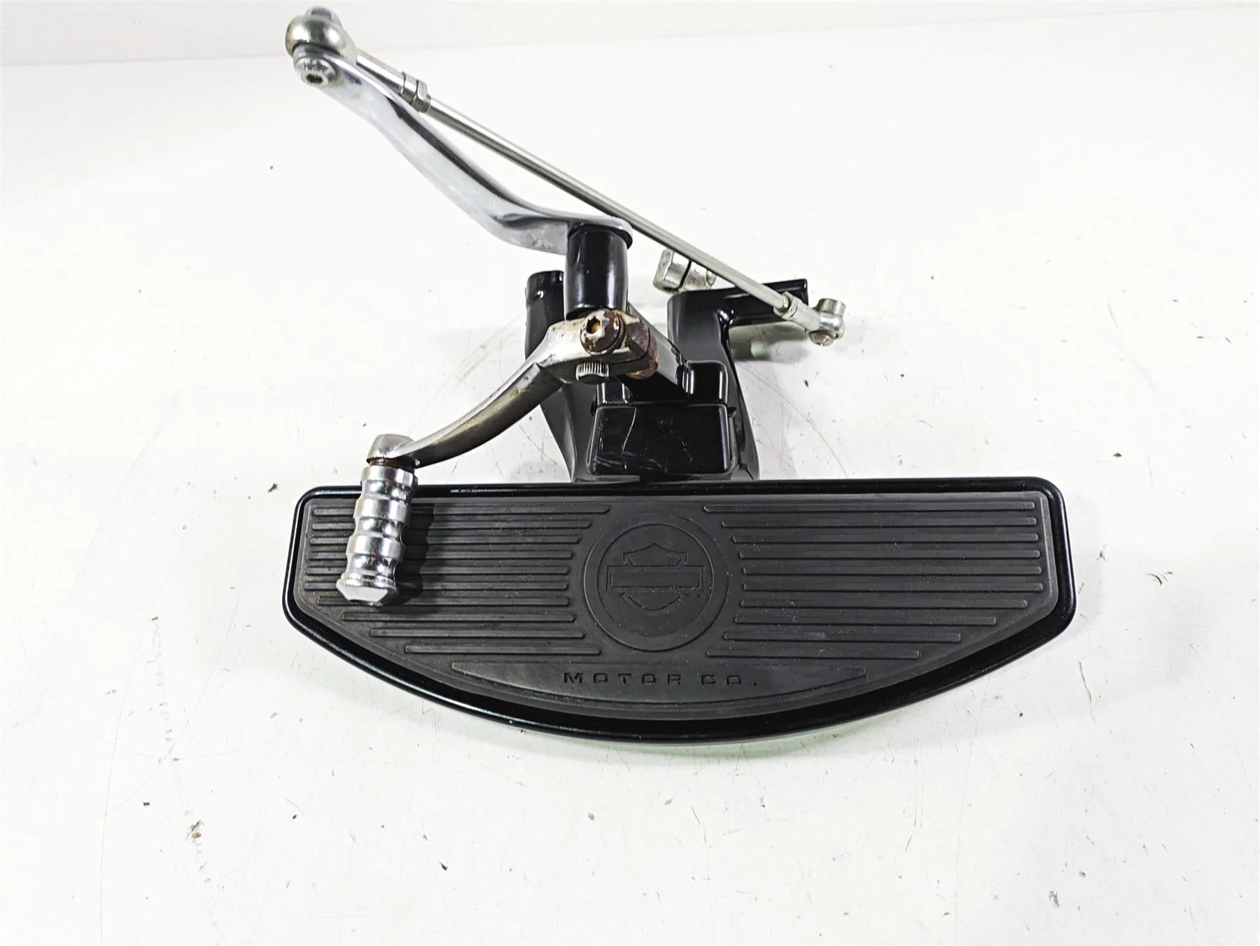 2021 Harley Softail FLSL Slim Left Floorboard & Shifter Pedal 50500738 33895-82E - Image 4