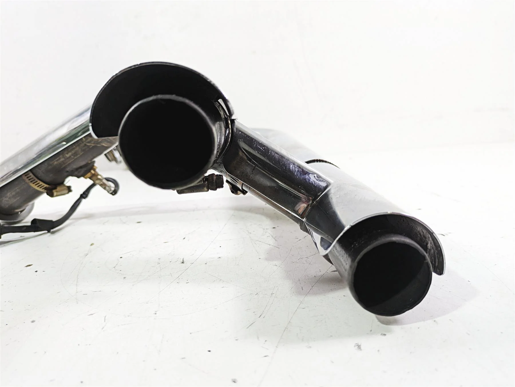 2021 Harley Softail FLSL Slim Oem Exhaust Header & Heat Shields 65600248 - Image 11