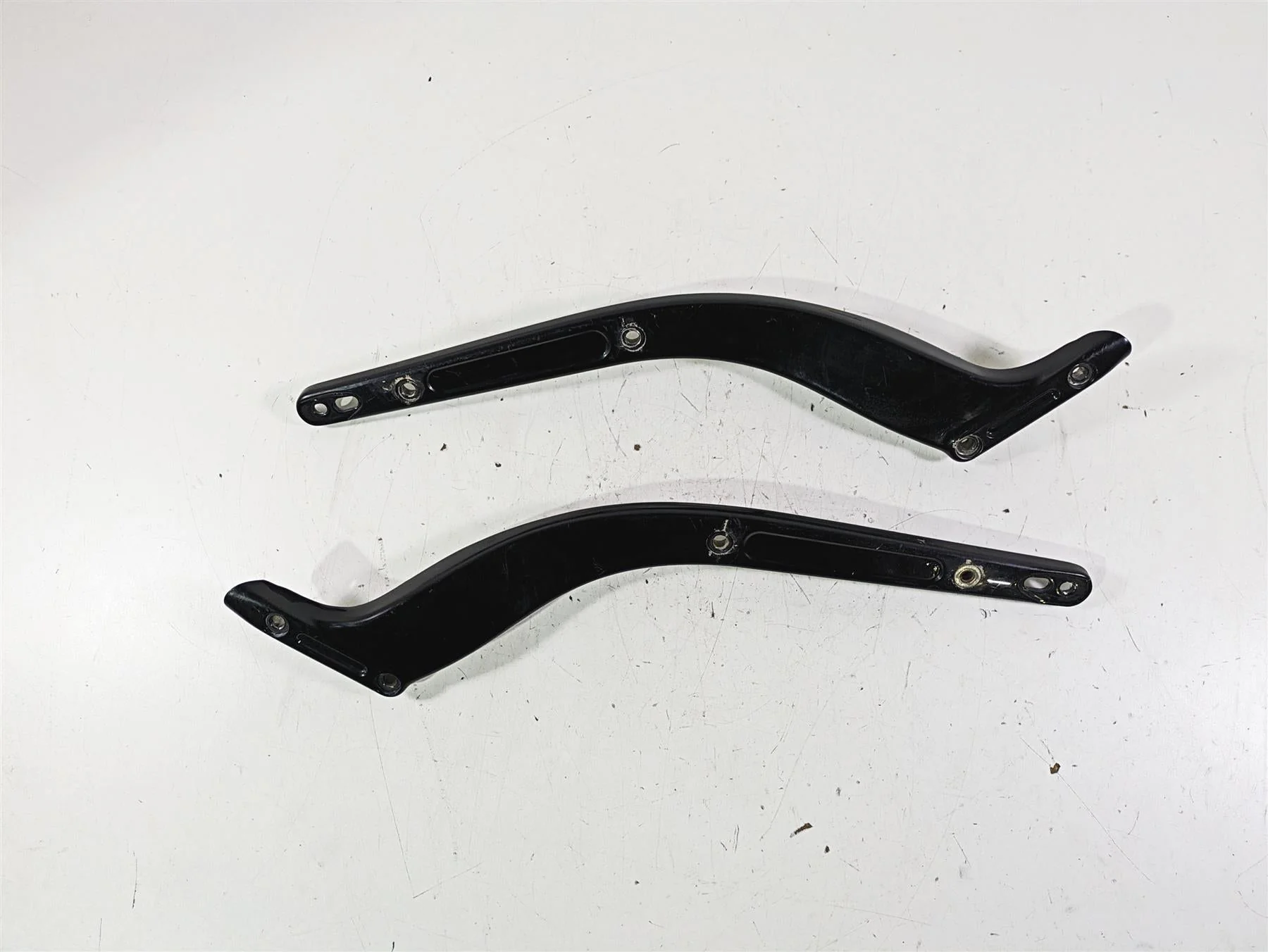 2021 Harley Softail FLSL Slim Rear Fender Braces Struts 59500422 59500423 - Image 4