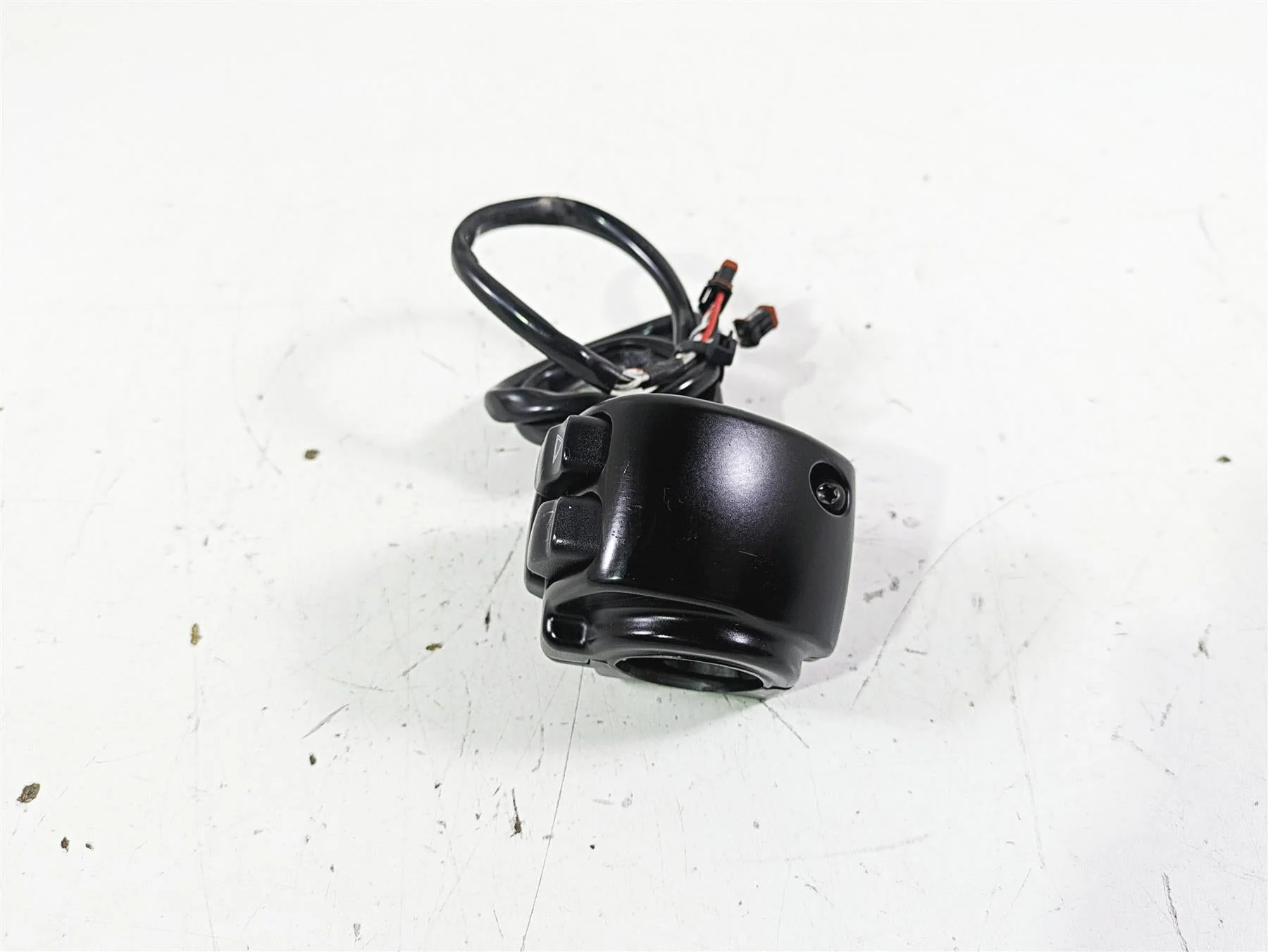 2021 Harley Softail FLSL Slim Right Hand Control Switch     71500462