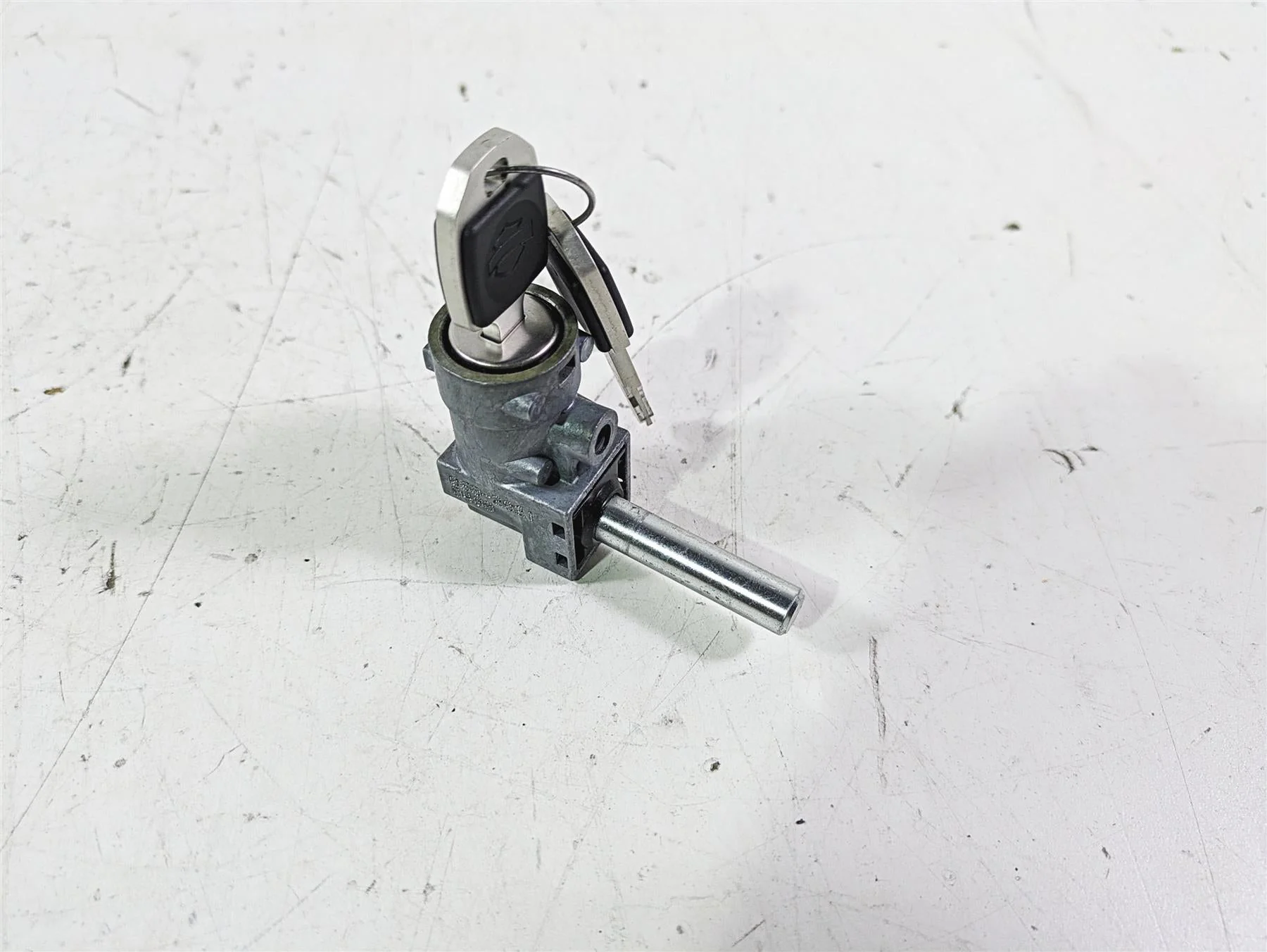 2021 Harley Softail FLSL Slim Steering Key Lock Set 45600049 - Image 11