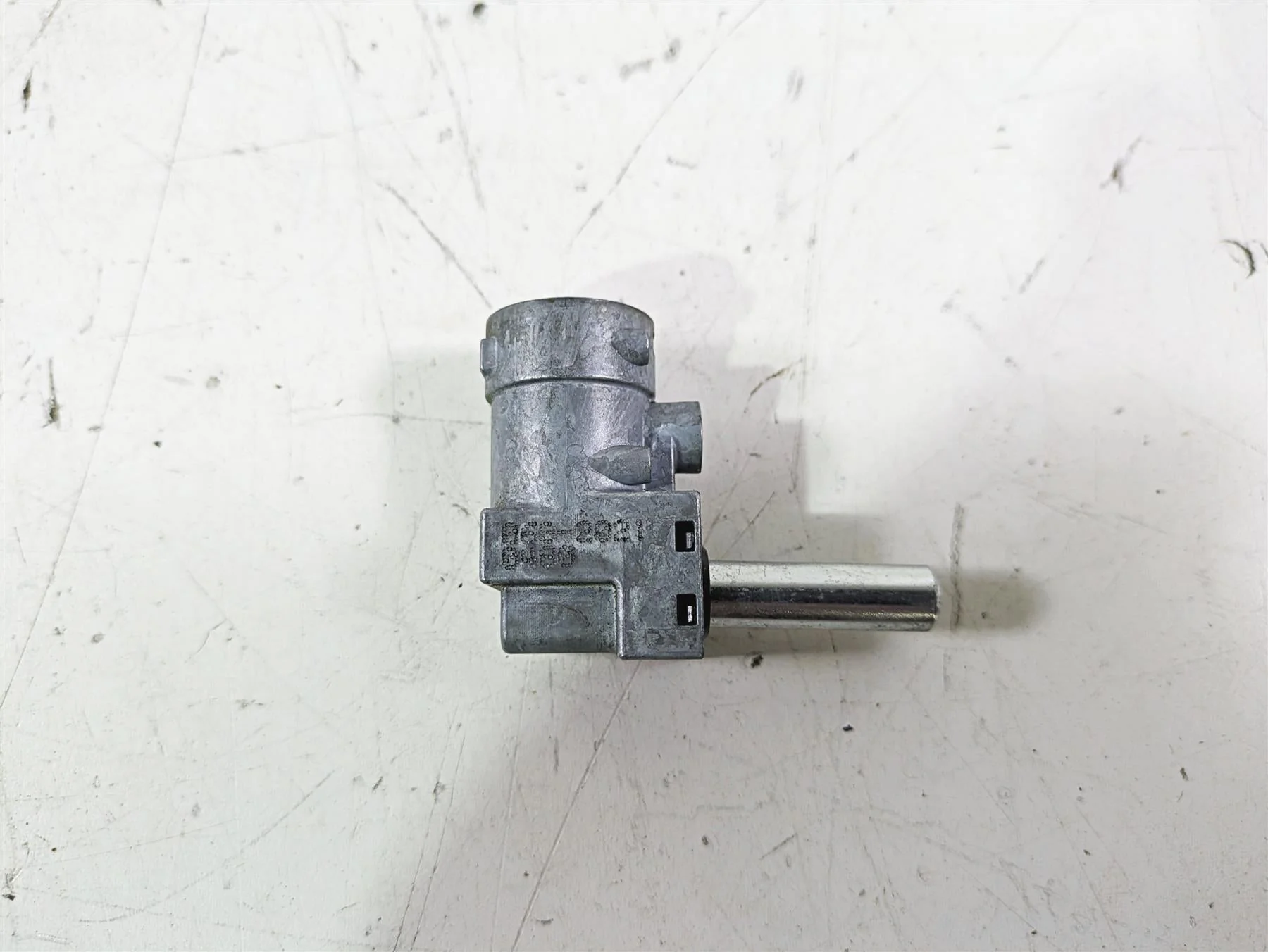 2021 Harley Softail FLSL Slim Steering Key Lock Set 45600049 - Image 7