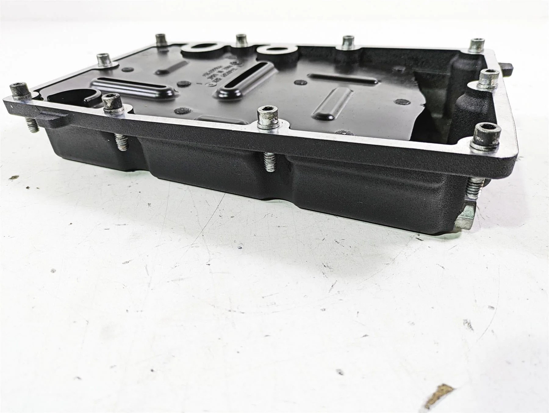 2021 Harley Softail FXBBS Street Bob Lower Transmission Oil Pan M8 24400208A - Image 2