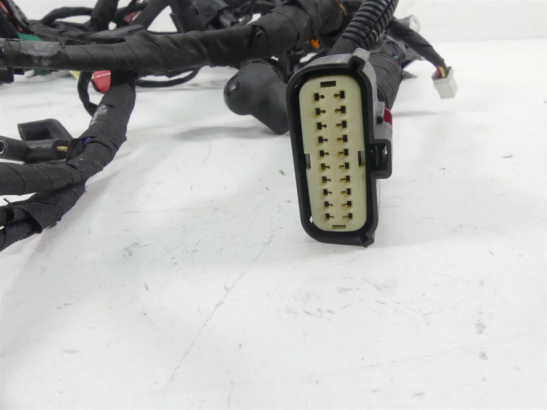 2021 Harley Softail FXBBS Street Bob Non ABS Wiring Harness -No Cuts 69202198 - Image 9