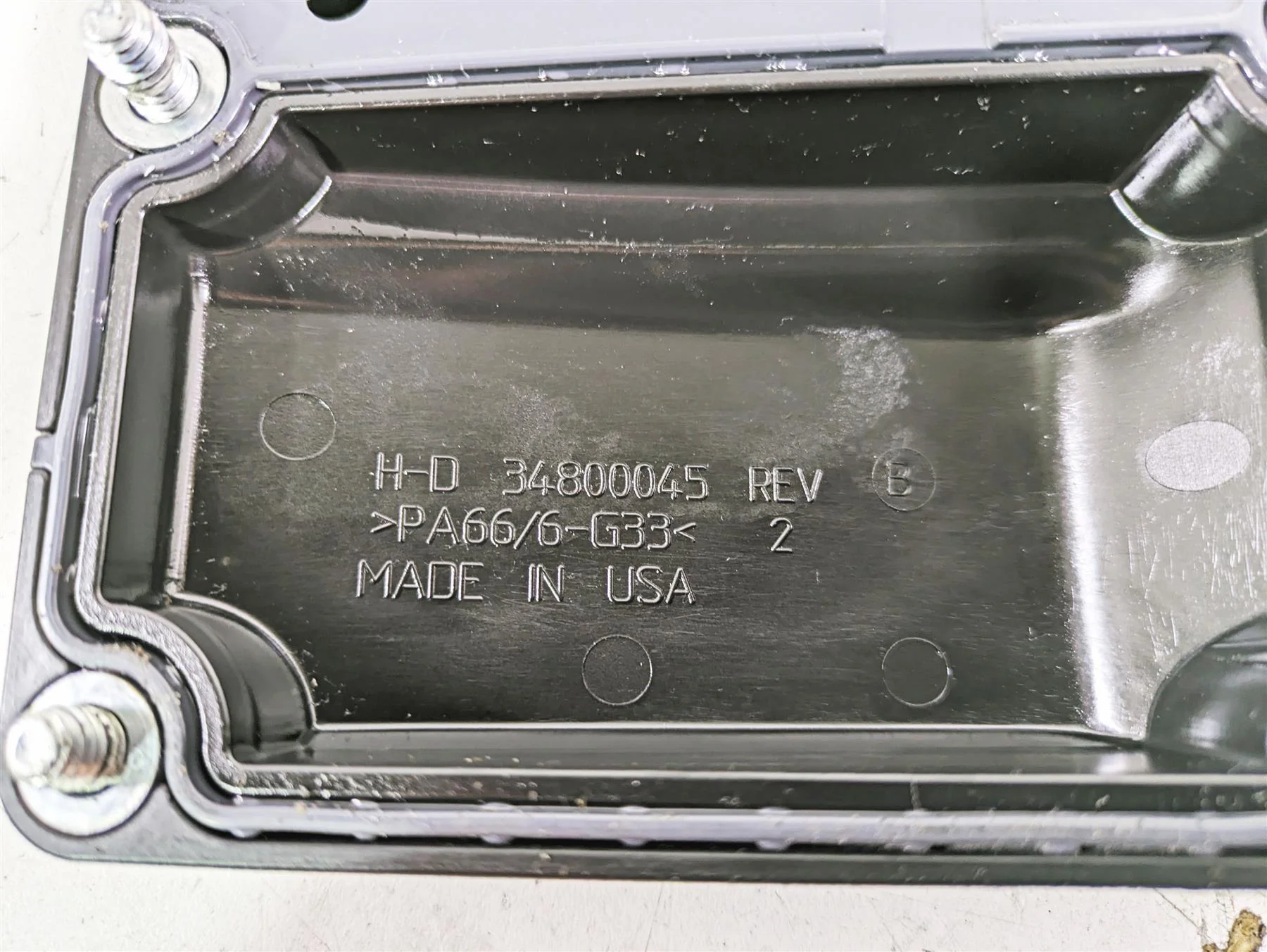 2021 Harley Softail FXBBS Street Bob Transmission Case Top Cover 34800045 - Image 9