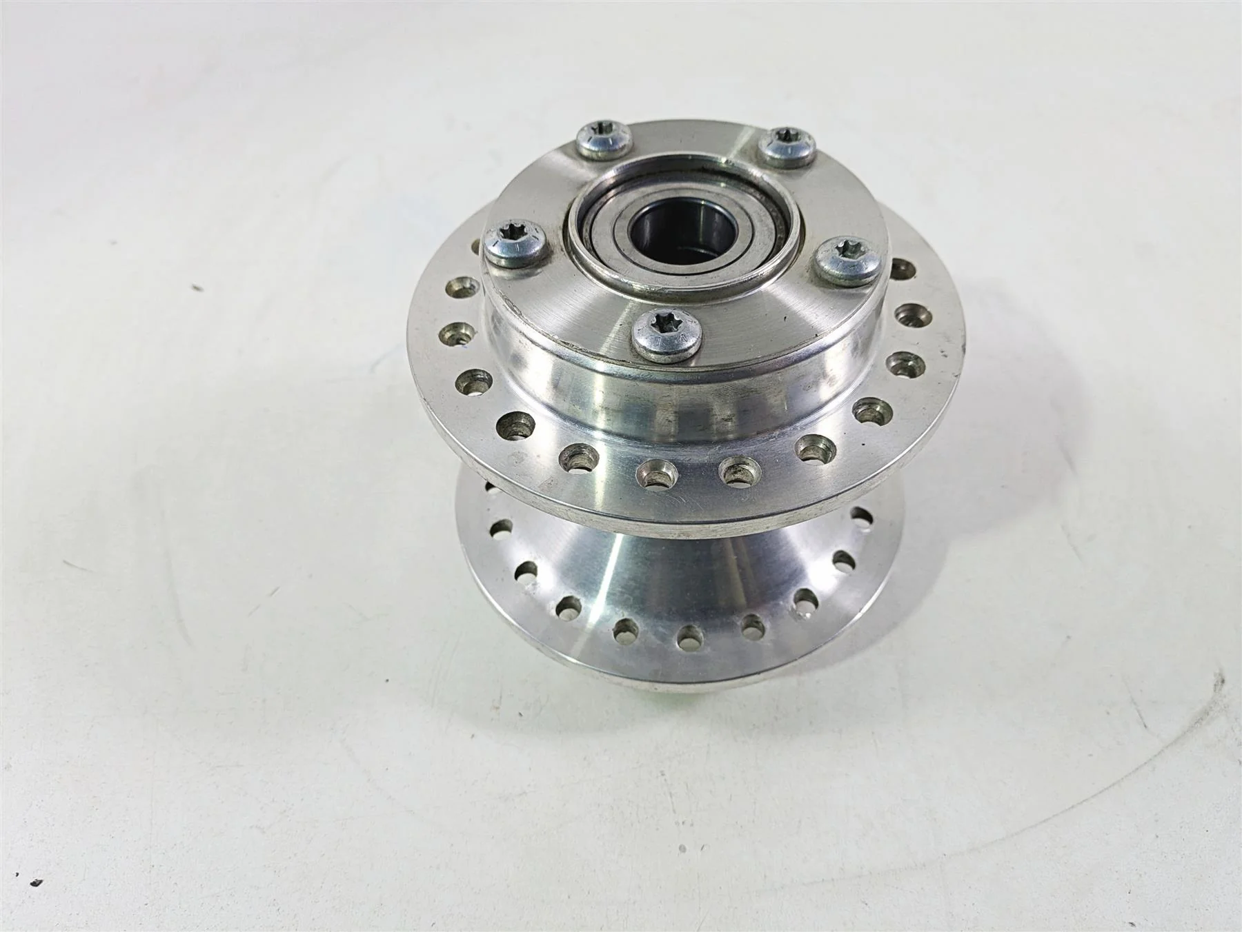 2021 Harley Softail FXST Standard Front Wheel Rim Hub 43300813 - Image 2