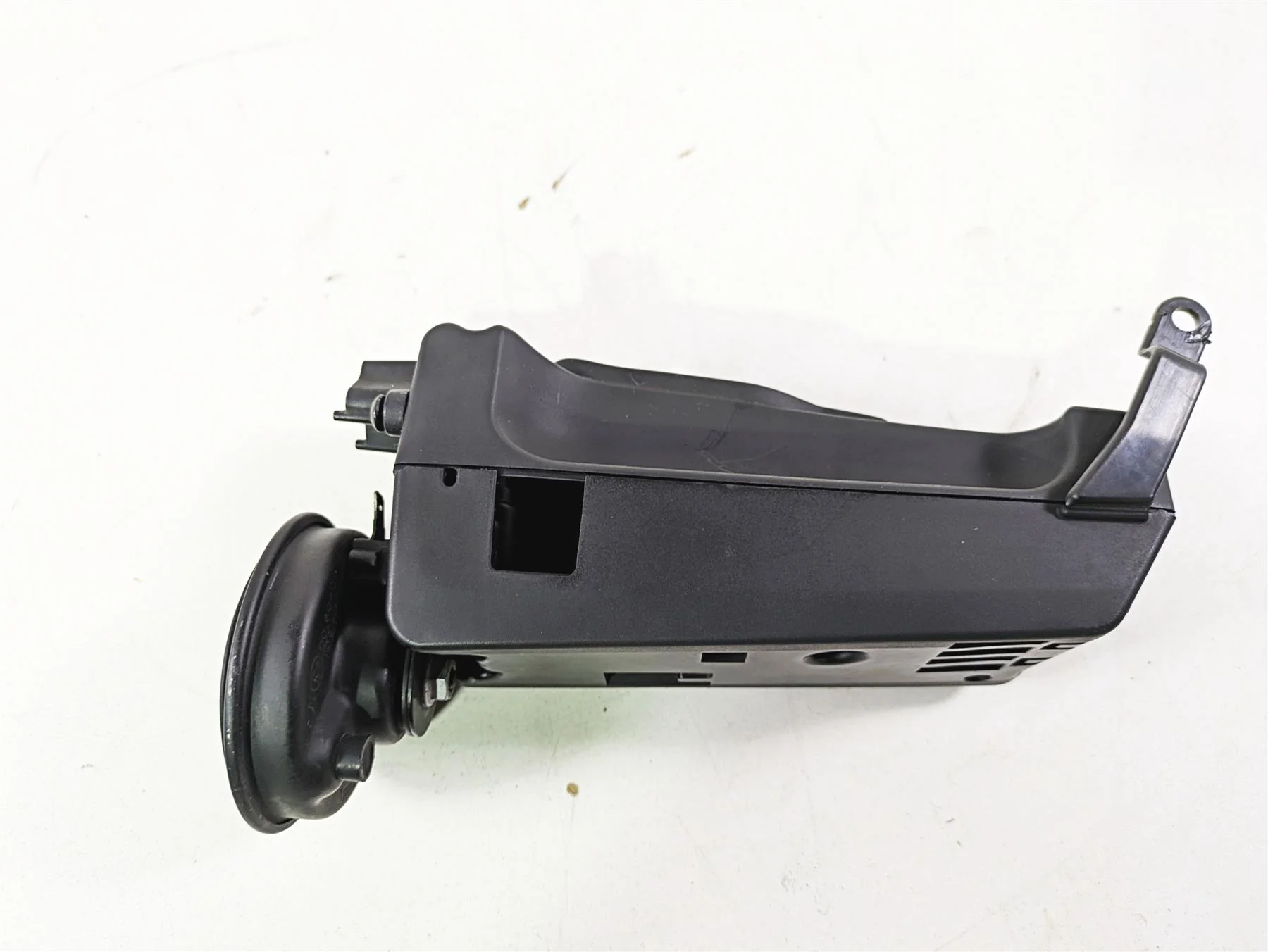 2021 Harley Softail FXST Standard Horn & Wiring Box 69202599 69000095 - Image 11