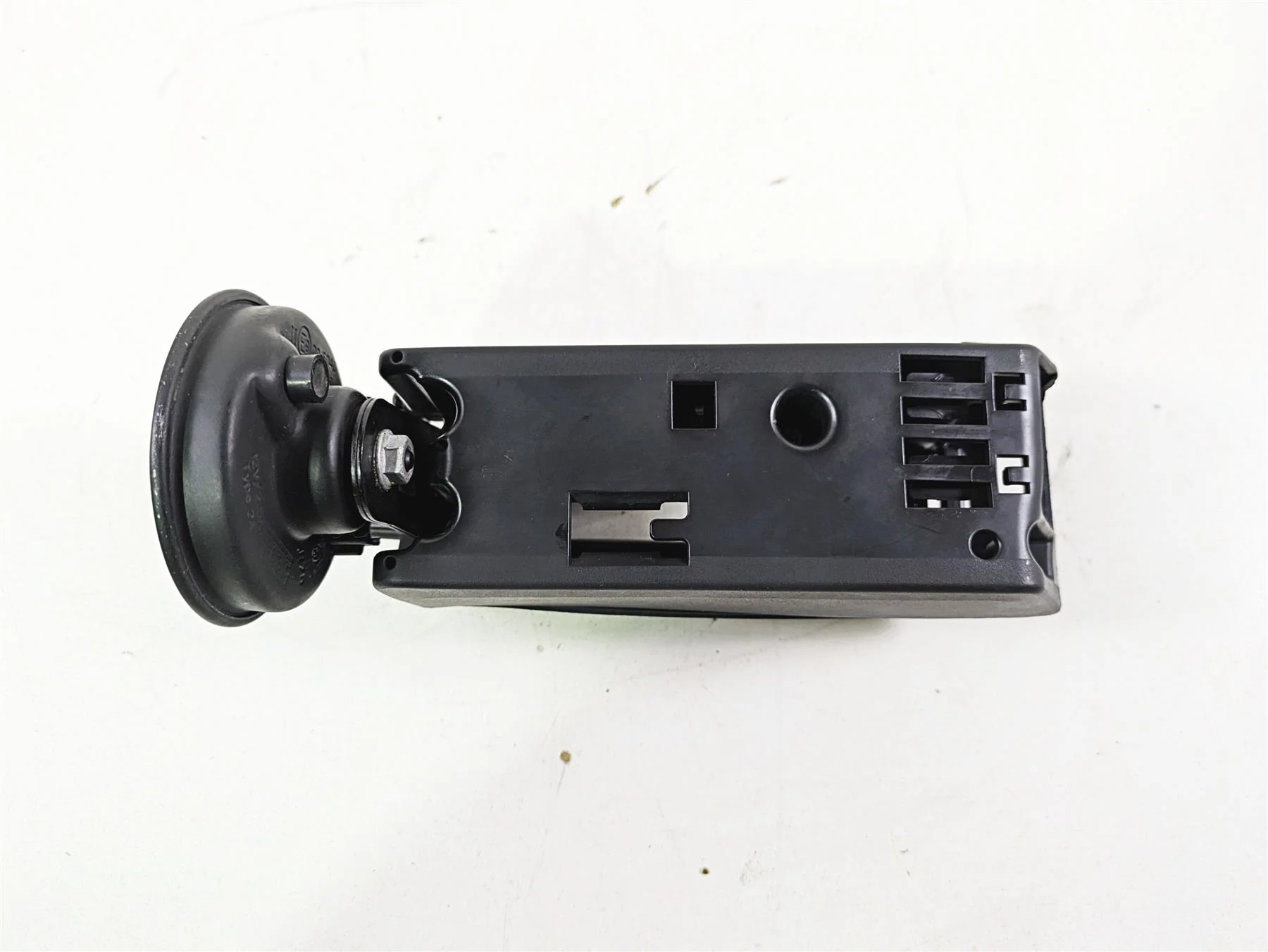 2021 Harley Softail FXST Standard Horn & Wiring Box 69202599 69000095 - Image 8