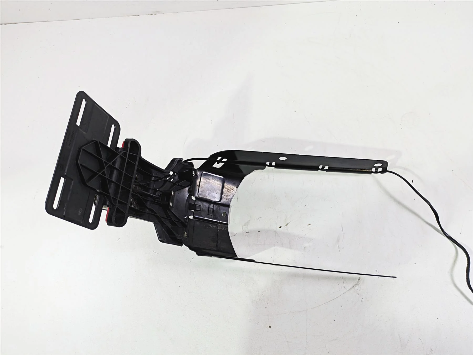 2021 Harley Softail FXST Standard Inner Rear Fender Support Mount 59500448 - Image 8