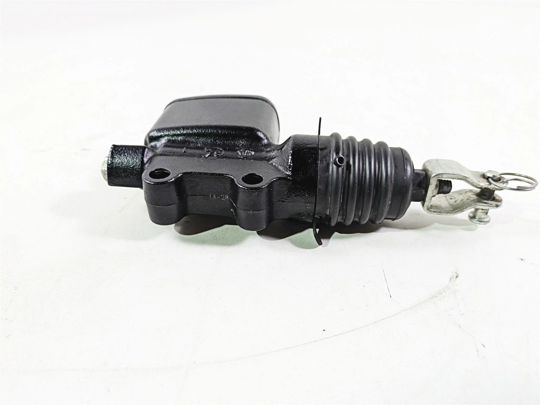 2021 Harley Softail FXST Standard Rear Brake Master Cylinder 5/8" 41700460 - Image 9