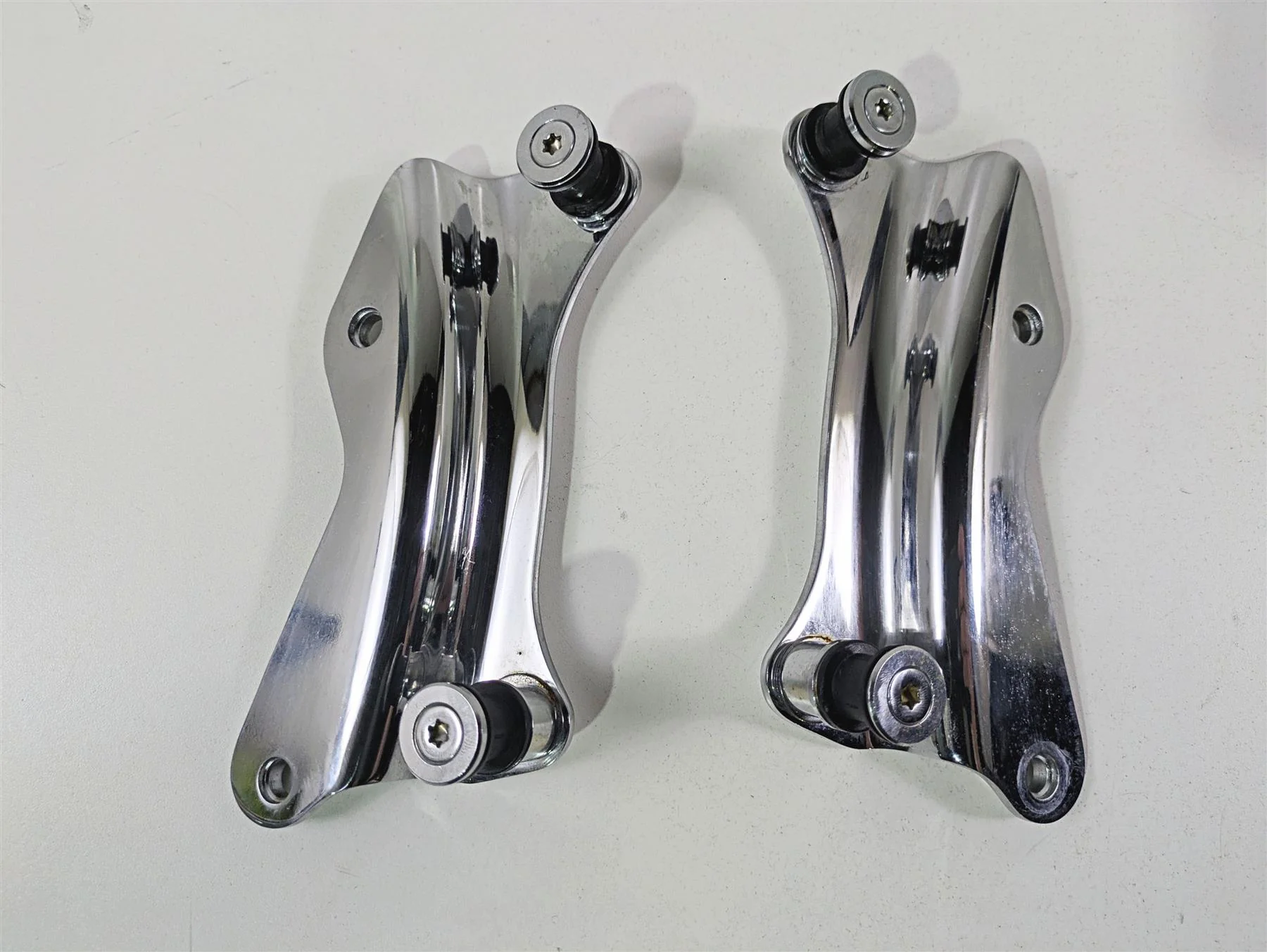 2021 Harley Touring FLTRX Road Glide 4-Point Hardware Dockings Set 52300353
