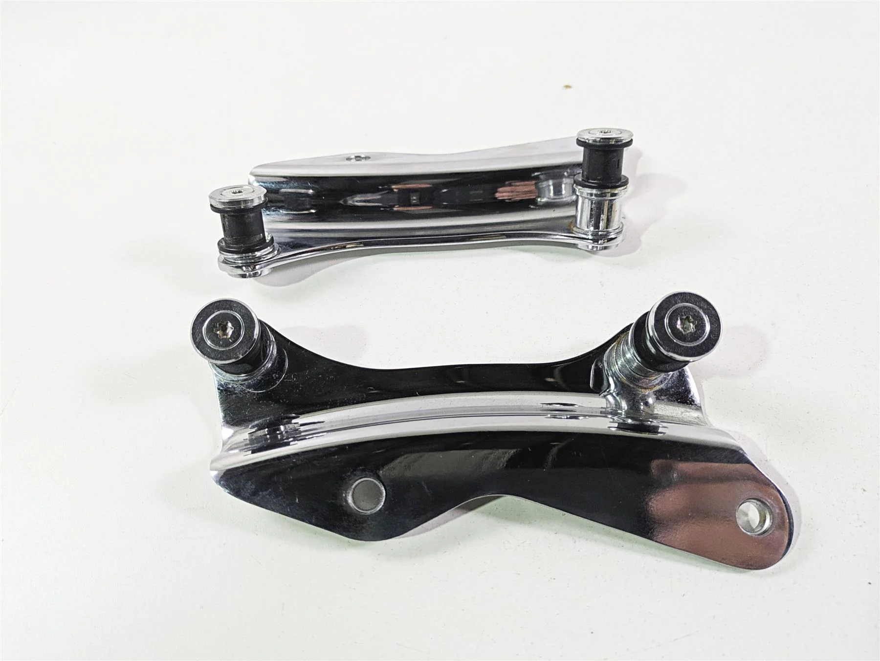 2021 Harley Touring FLTRX Road Glide 4-Point Hardware Dockings Set 52300353 - Image 5