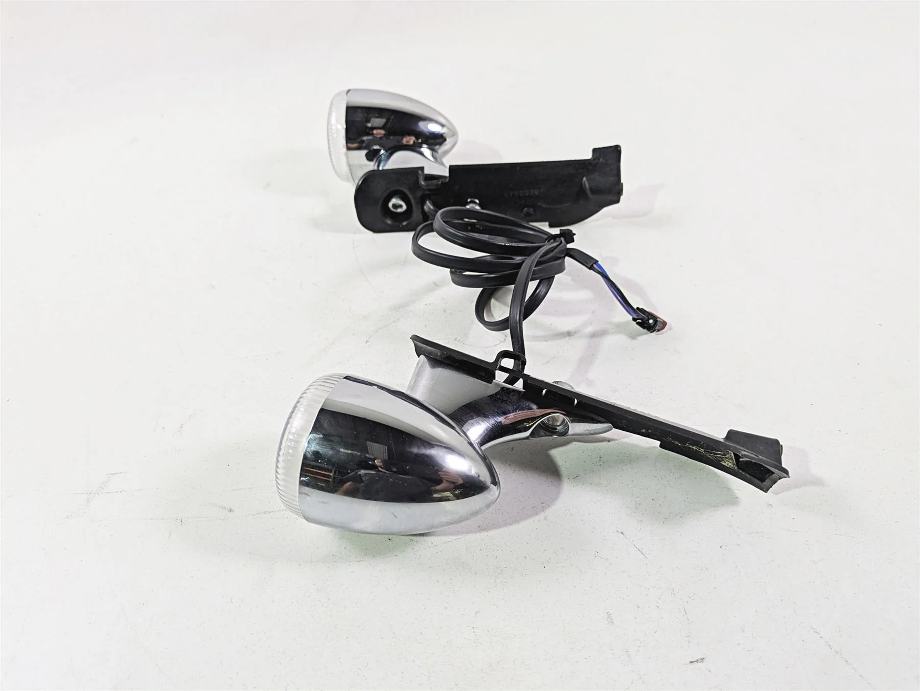 2021 Harley Touring FLTRX Road Glide Front Led Blinker & Mount Set 67800512 - Image 2