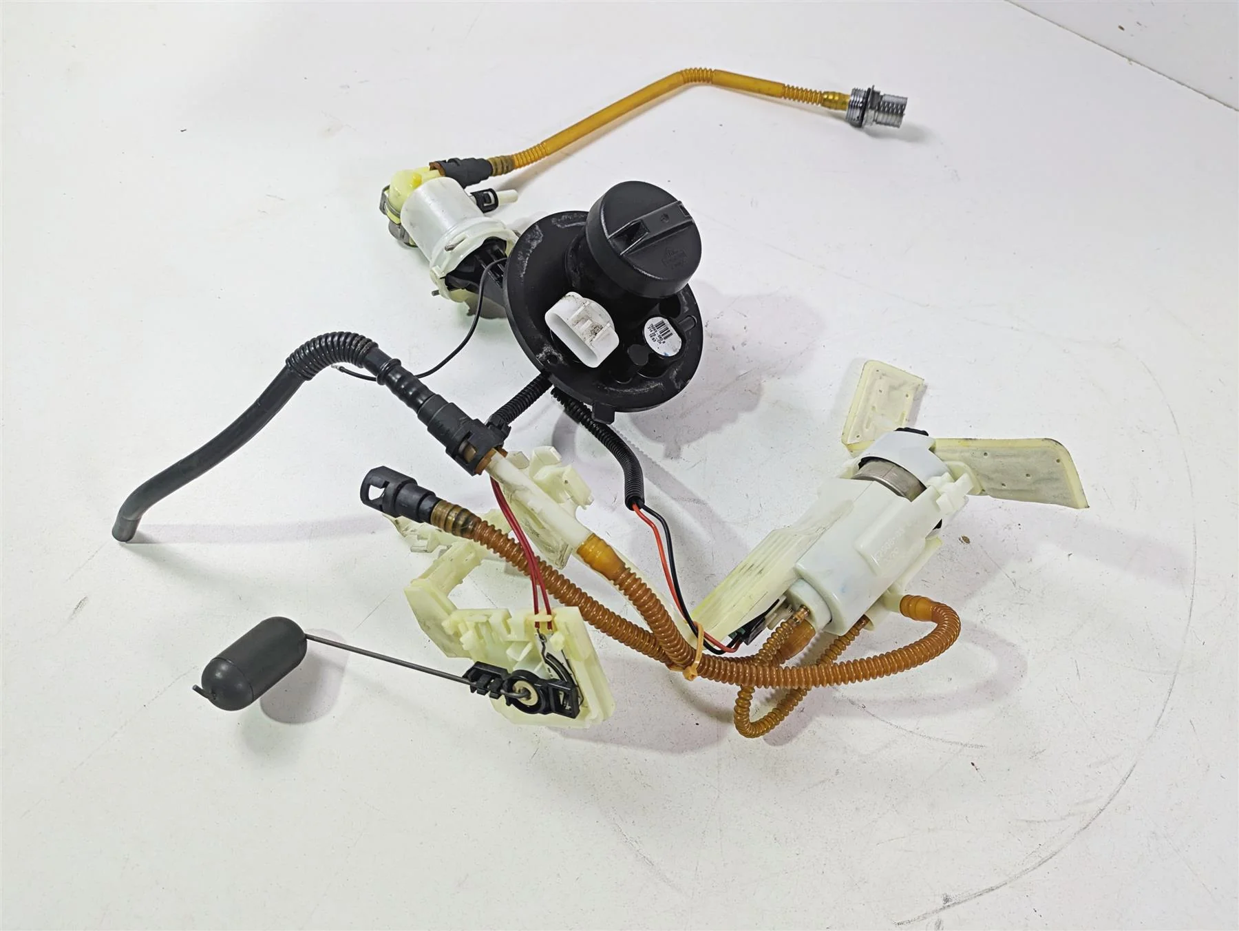 2021 Harley Touring FLTRX Road Glide Fuel Gas Petrol Pump - Read 75069-08D - Image 11
