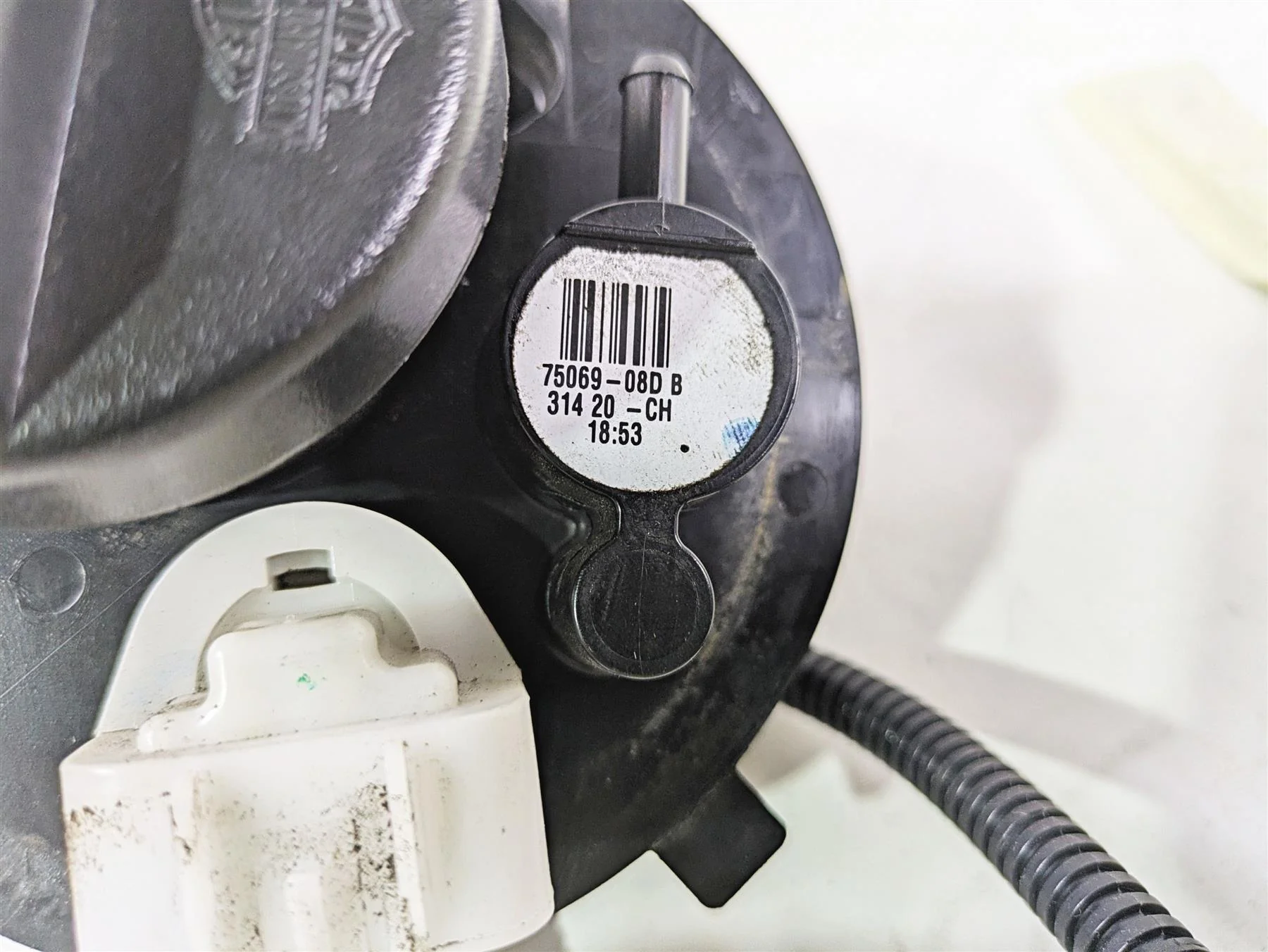 2021 Harley Touring FLTRX Road Glide Fuel Gas Petrol Pump - Read 75069-08D - Image 9