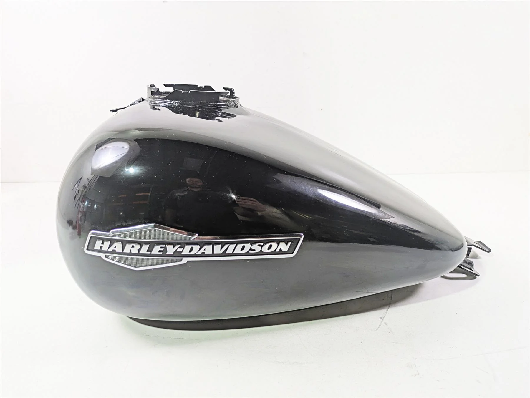 2021 Harley Touring FLTRX Road Glide Fuel Gas Petrol Tank - No Dent 61356-08 - Image 2