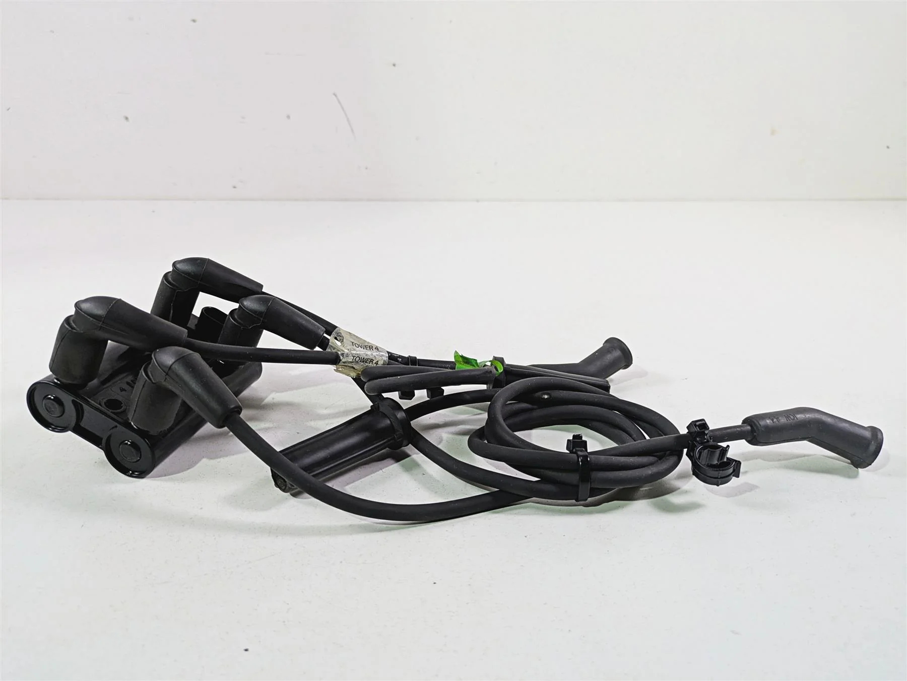 2021 Harley Touring FLTRX Road Glide Ignition Coil Wires Plug Set 28514000 - Image 2