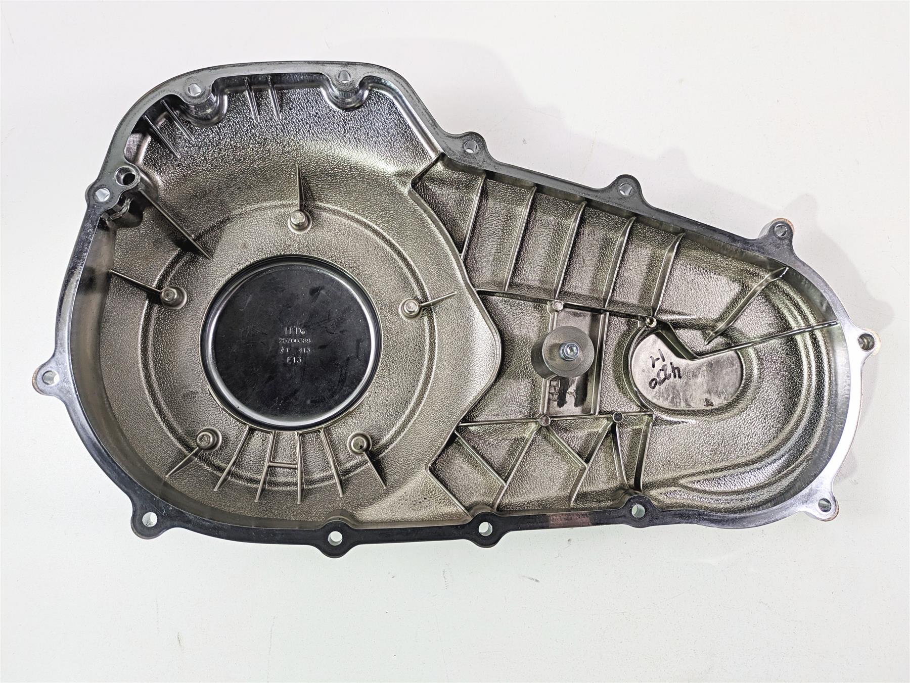2021 Harley Touring FLTRX Road Glide Outer Primary Drive Clutch Cover 25700377 - Image 8